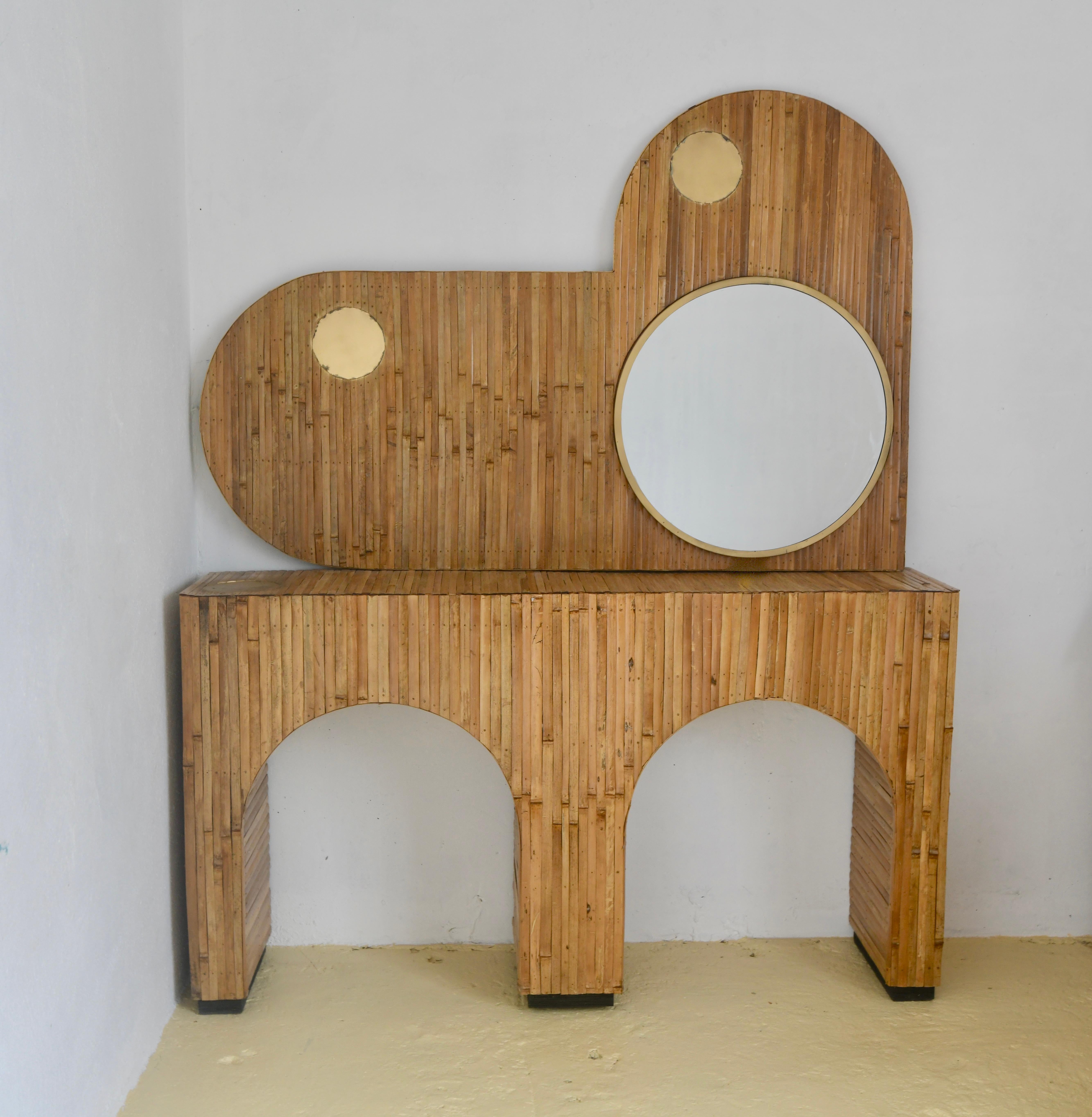 Mid-Century Modern Table console en bambou fendue de style moderne du milieu du siècle dernier  en vente