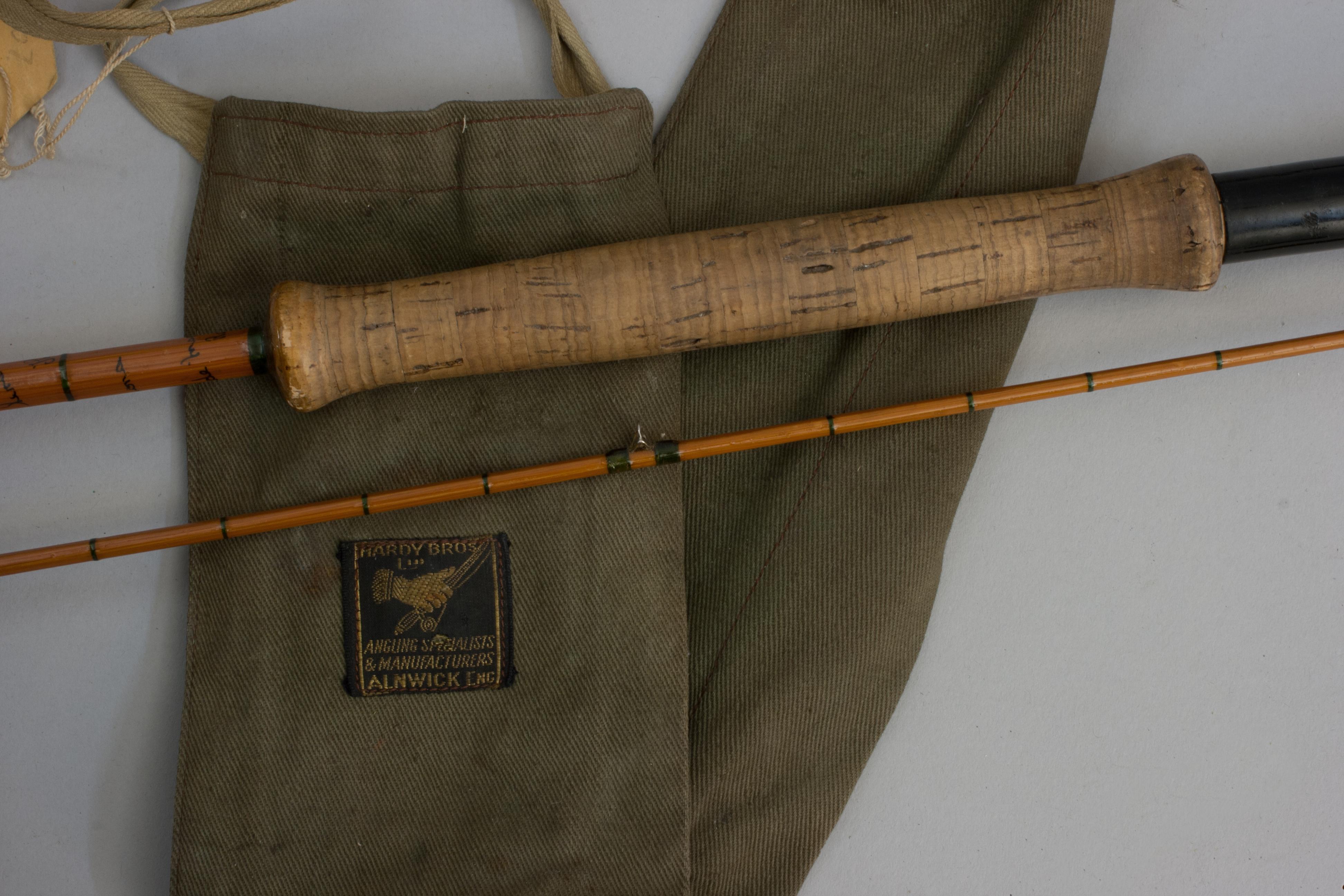 Split Cane, Hardy Fly Fishing Rod, Featherweight Perfection. In Good Condition For Sale In Oxfordshire, GB