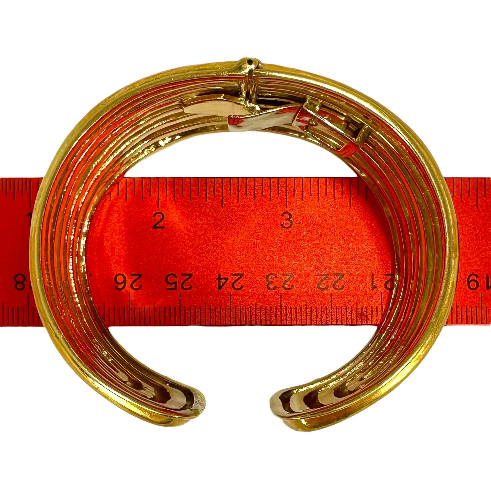 Split Front 18K Gold Vintage Tiffany Hinged Cuff Bracelet 1.75 Inches Wide For Sale 6