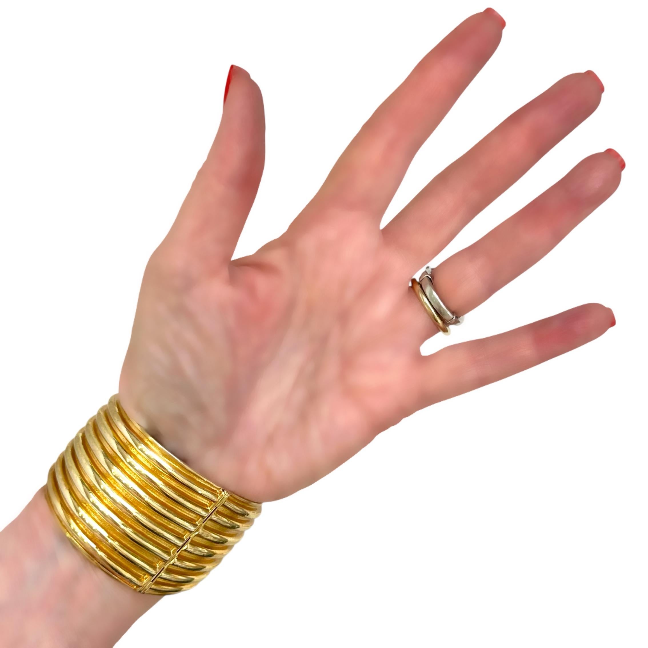 Split Front 18K Gold Vintage Tiffany Hinged Cuff Bracelet 1.75 Inches Wide For Sale 10