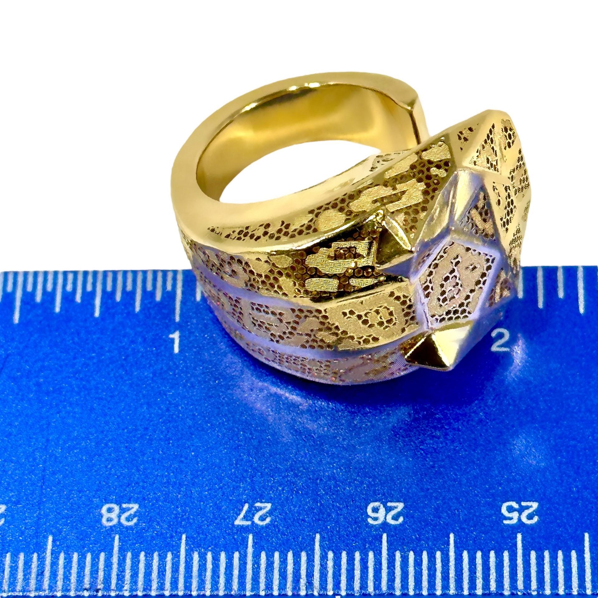 Split Front Big Cat Motif Gold Ring For Sale 3