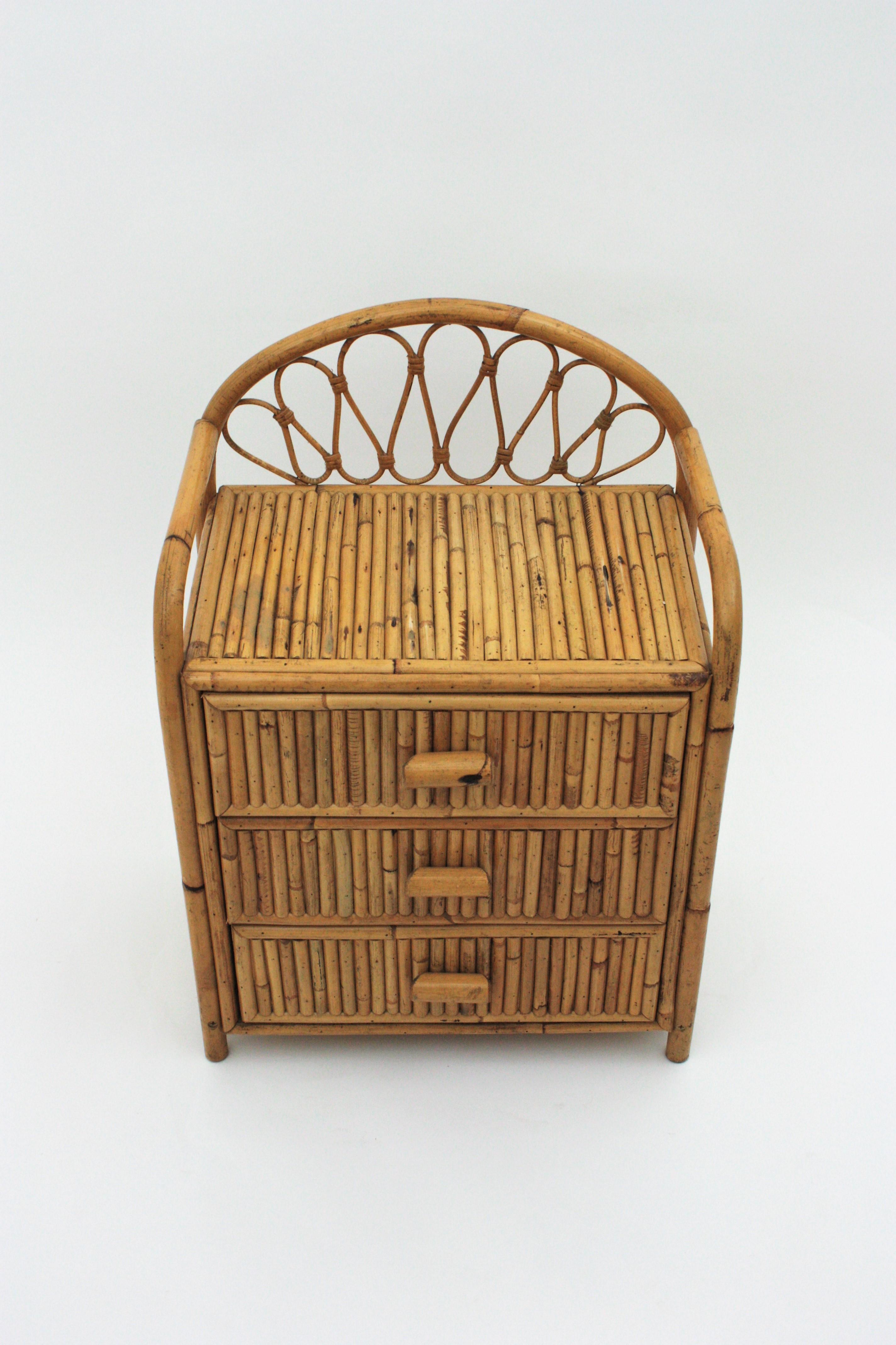 Split Reed Bamboo Rattan End Table or Nightstand, 1970s For Sale 1