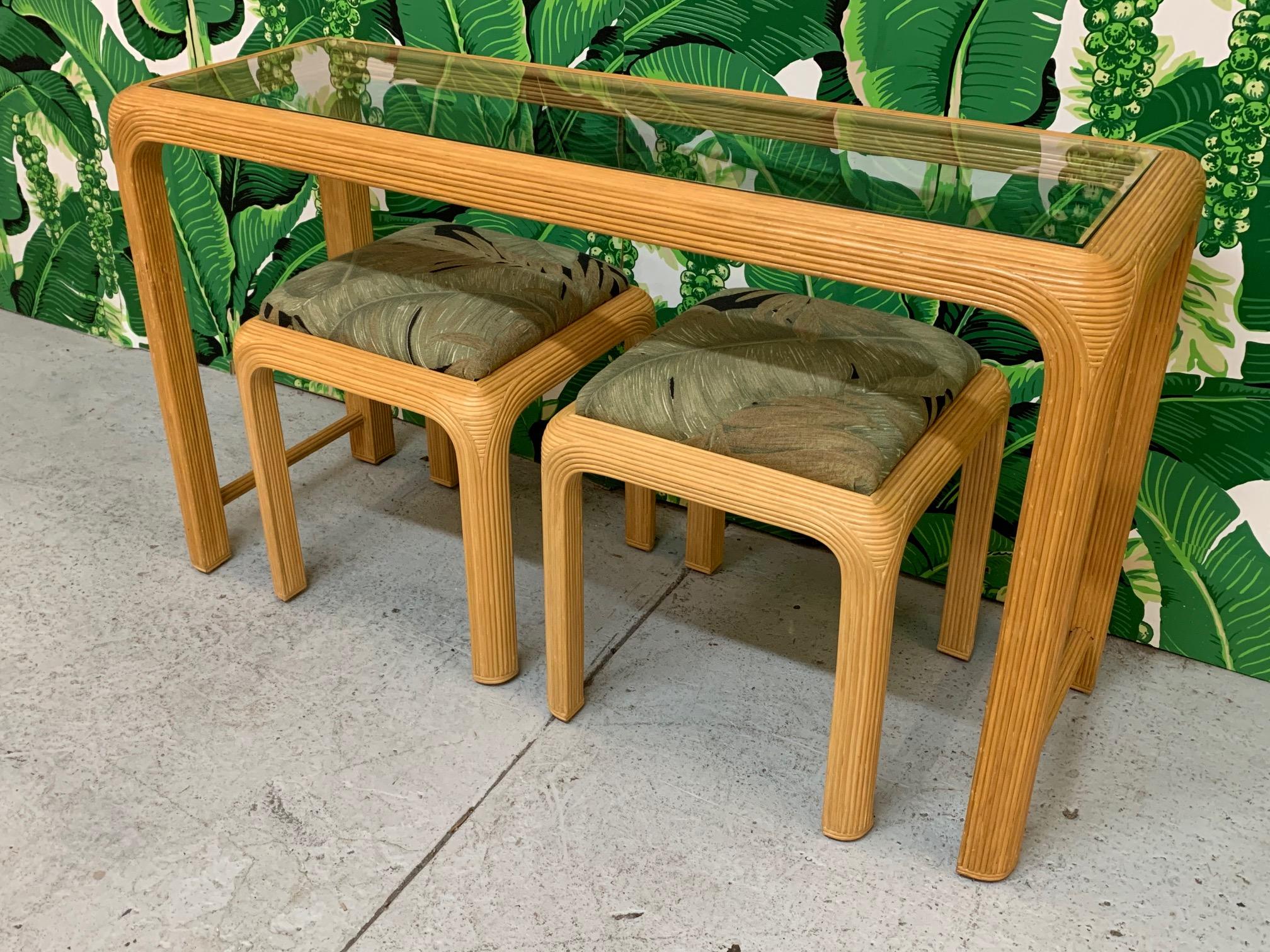 Split Reed Rattan Console Table with Matching Stools In Good Condition In Jacksonville, FL