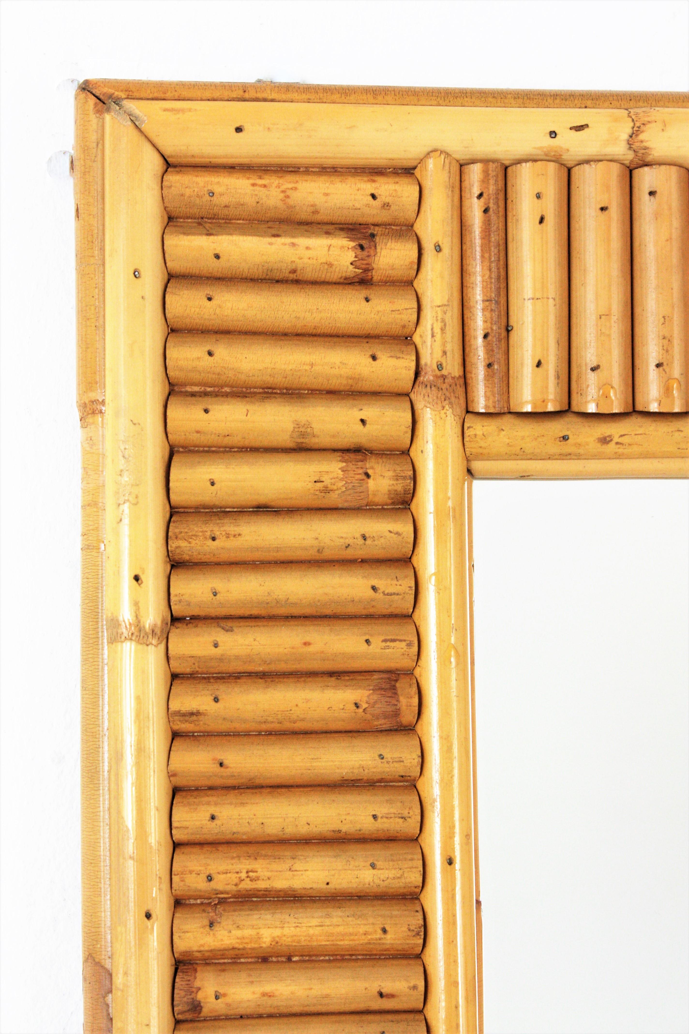 Midcentury Rattan Split Reed Rechteckiger Wandspiegel (Bambus) im Angebot