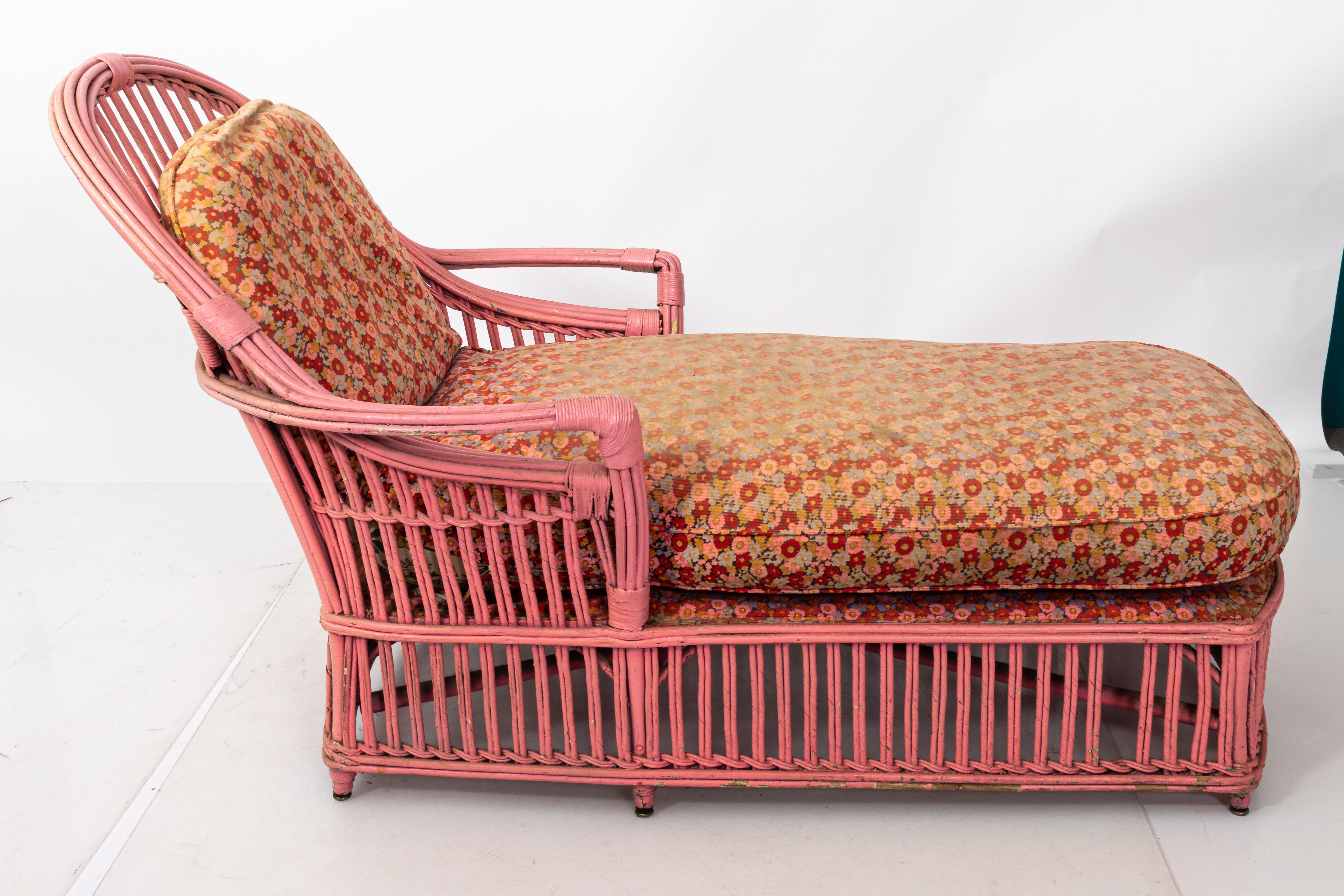 Split Reed Stick Wicker Chaise Lounge In Good Condition In New York, NY
