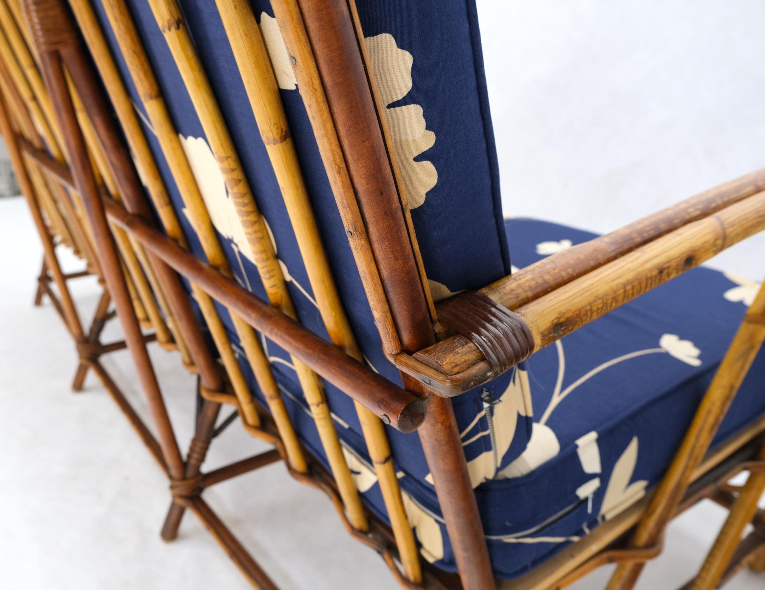 Dreisitzer-Sofa aus Rattan und Bambus mit geteiltem Schilf, blau-weiße Kissen im Angebot 12