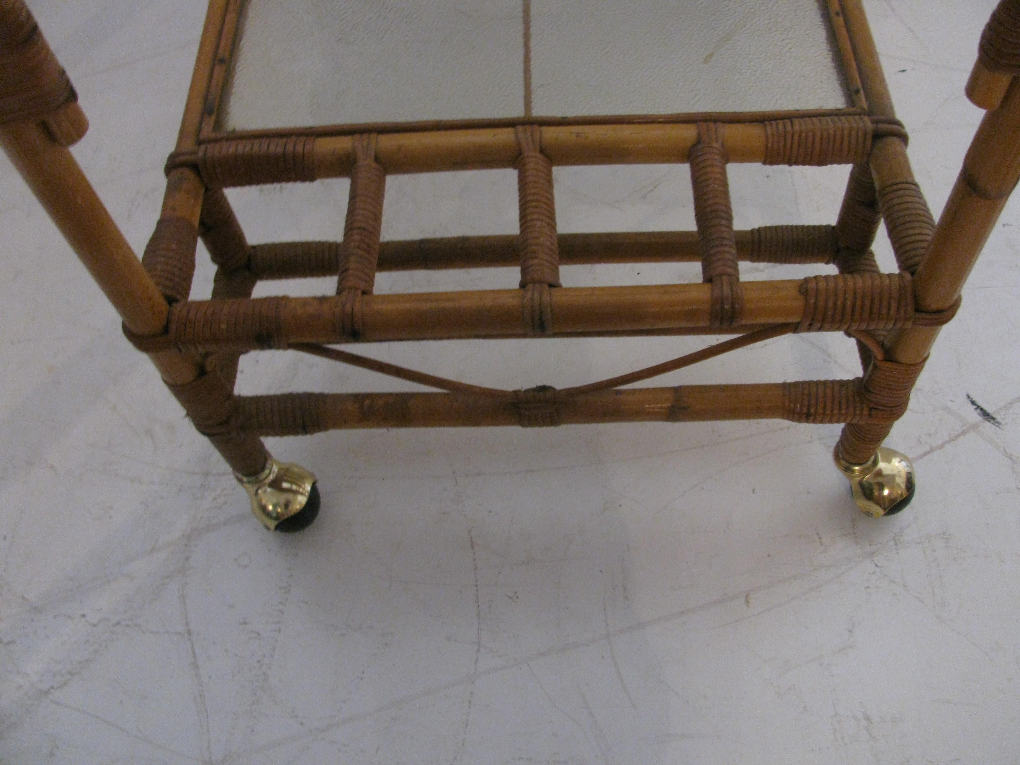 Split Reed with Rattan Mid Century Bar Cart In Good Condition In Port Jervis, NY