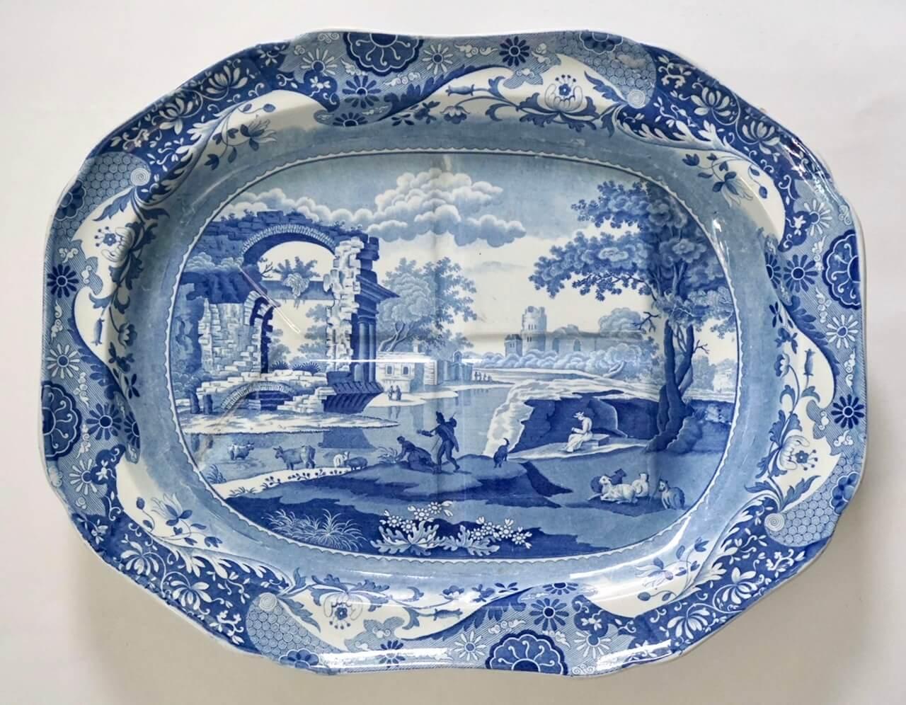 Spode Blaues und weißes italienisches Muster Große Brunnen- und Baumtafel, um 1820 (19. Jahrhundert) im Angebot