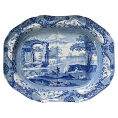Grand plat en forme de puits et d'arbre à motif italien bleu et blanc de Spode, vers 1820