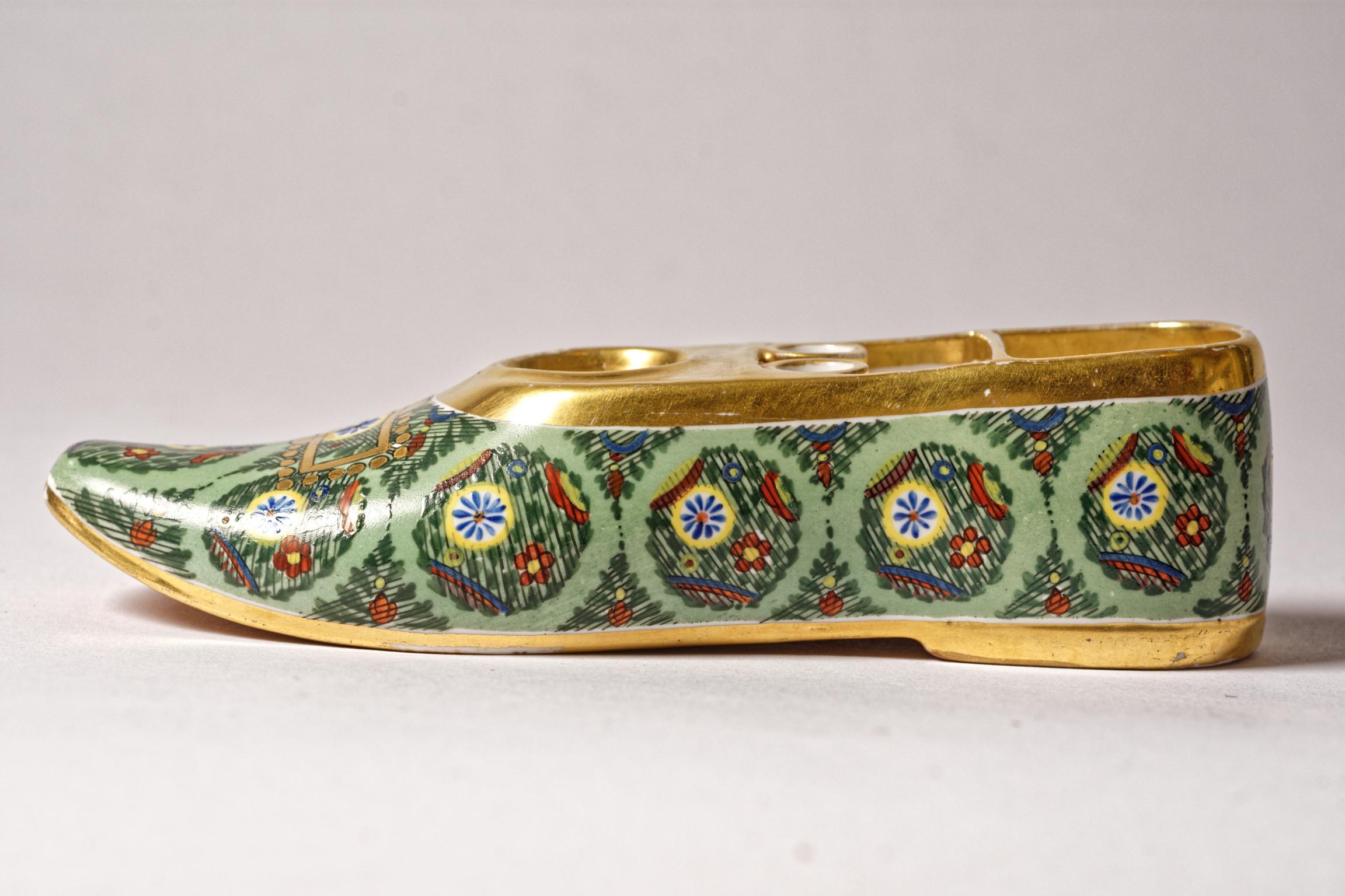 British Spode circa 1820 Vibrant Shoe or Slipper Inkwell Base, Hand Painted Rare Object