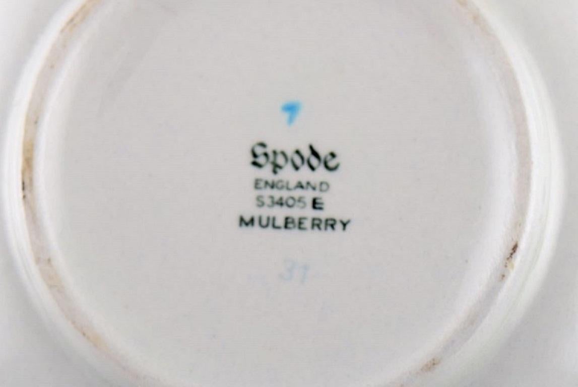 Spode, England, fünf Maulbeer-Bouillon-Tasse mit Untertassen aus Porzellan 1