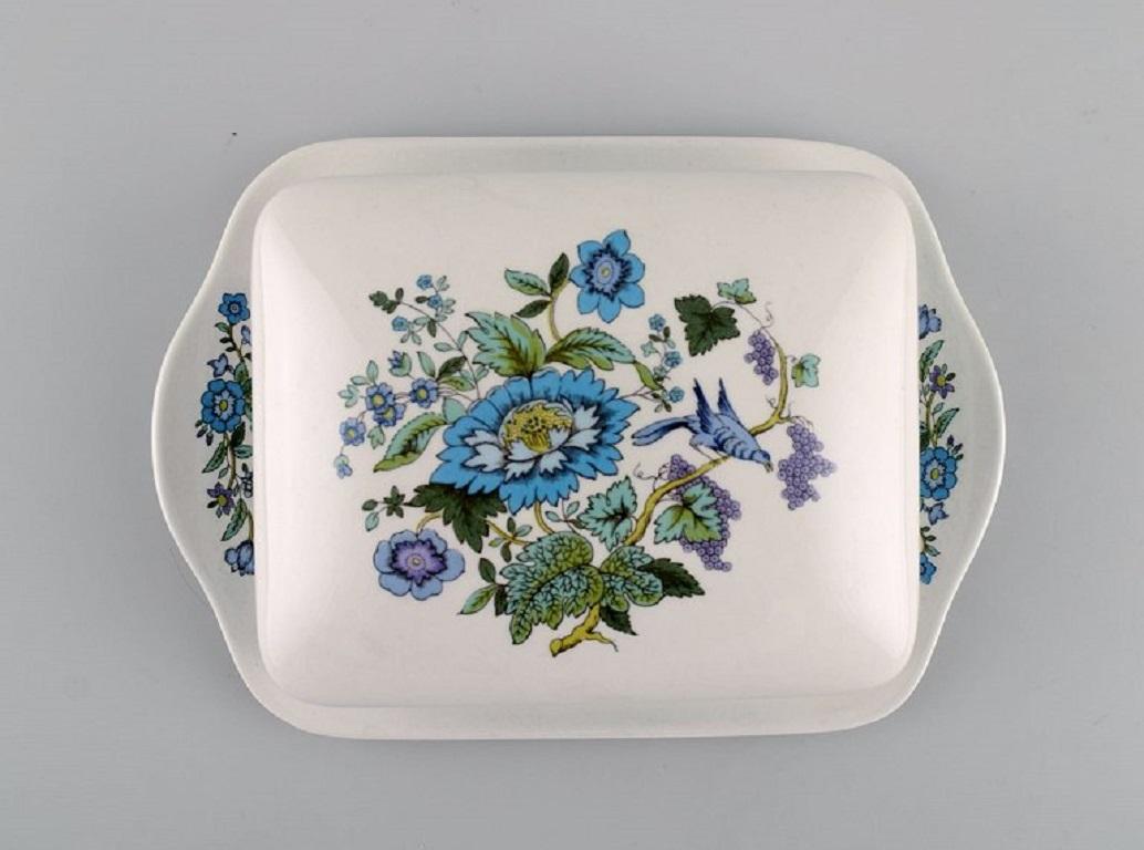 Mid-20th Century Spode, England, Mulberry Tea Service for Five People in Hand-Painted Porcelain For Sale