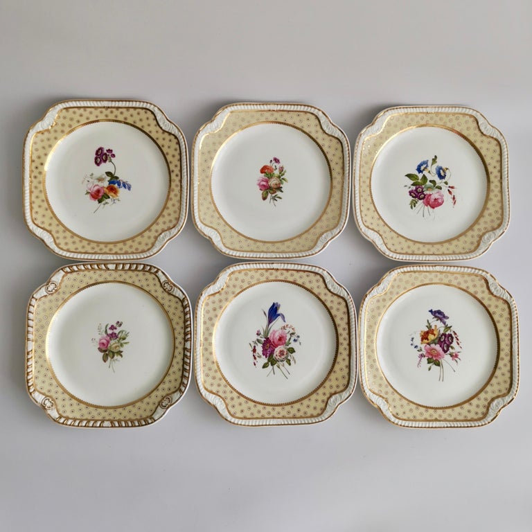 Early 19th Century Spode Felspar Floral Dessert Service, Yellow, Butterfly Handles, circa 1822 For Sale