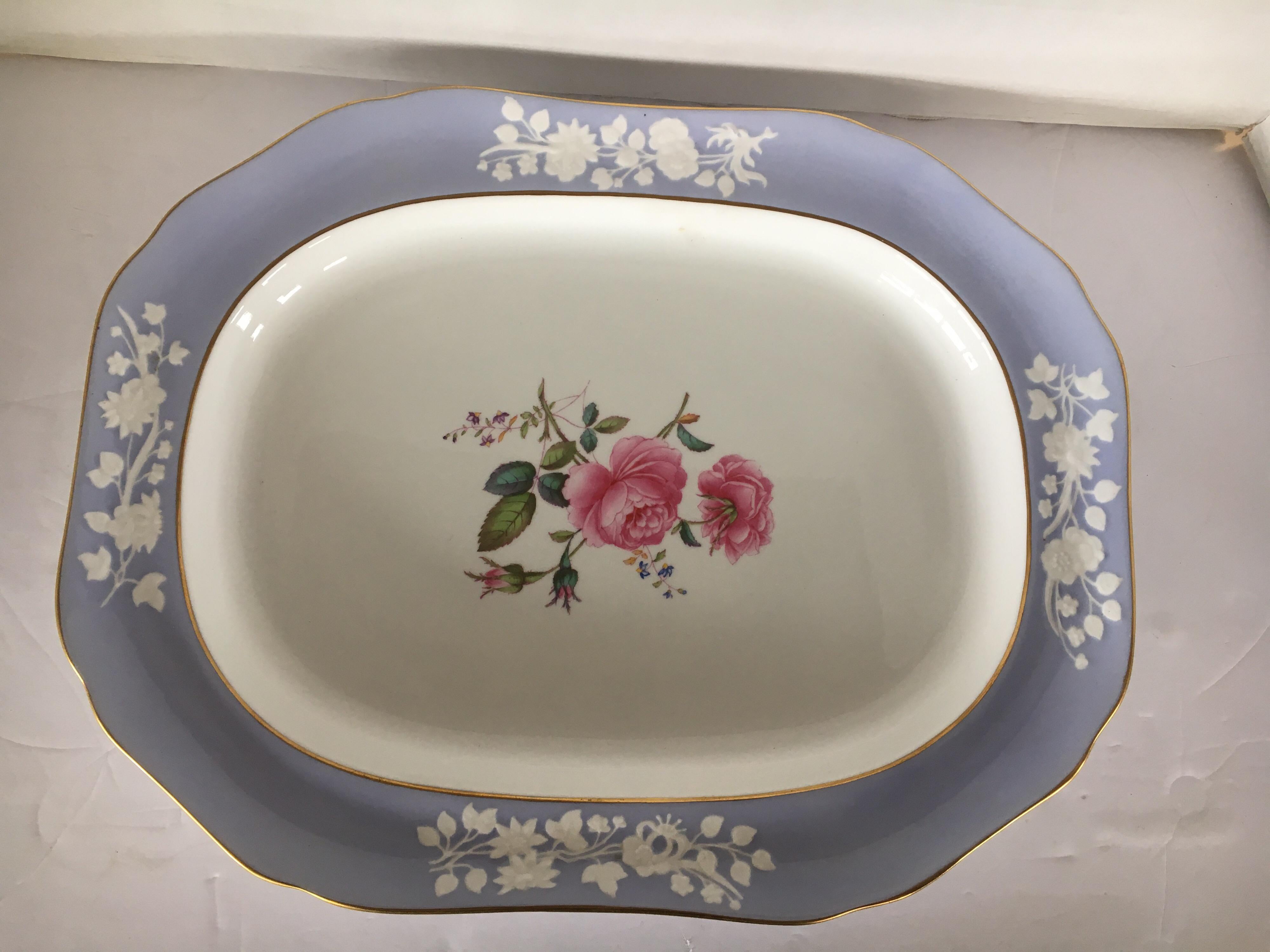 Spode Fine China Maritime Rose Pattern Porcelain Large Serving Platter Charger In Good Condition In West Hartford, CT