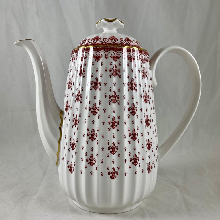 Spode Fleur de Lys Red and Gold Bone China Fluted Chelsea Coffee Pot For  Sale at 1stDibs