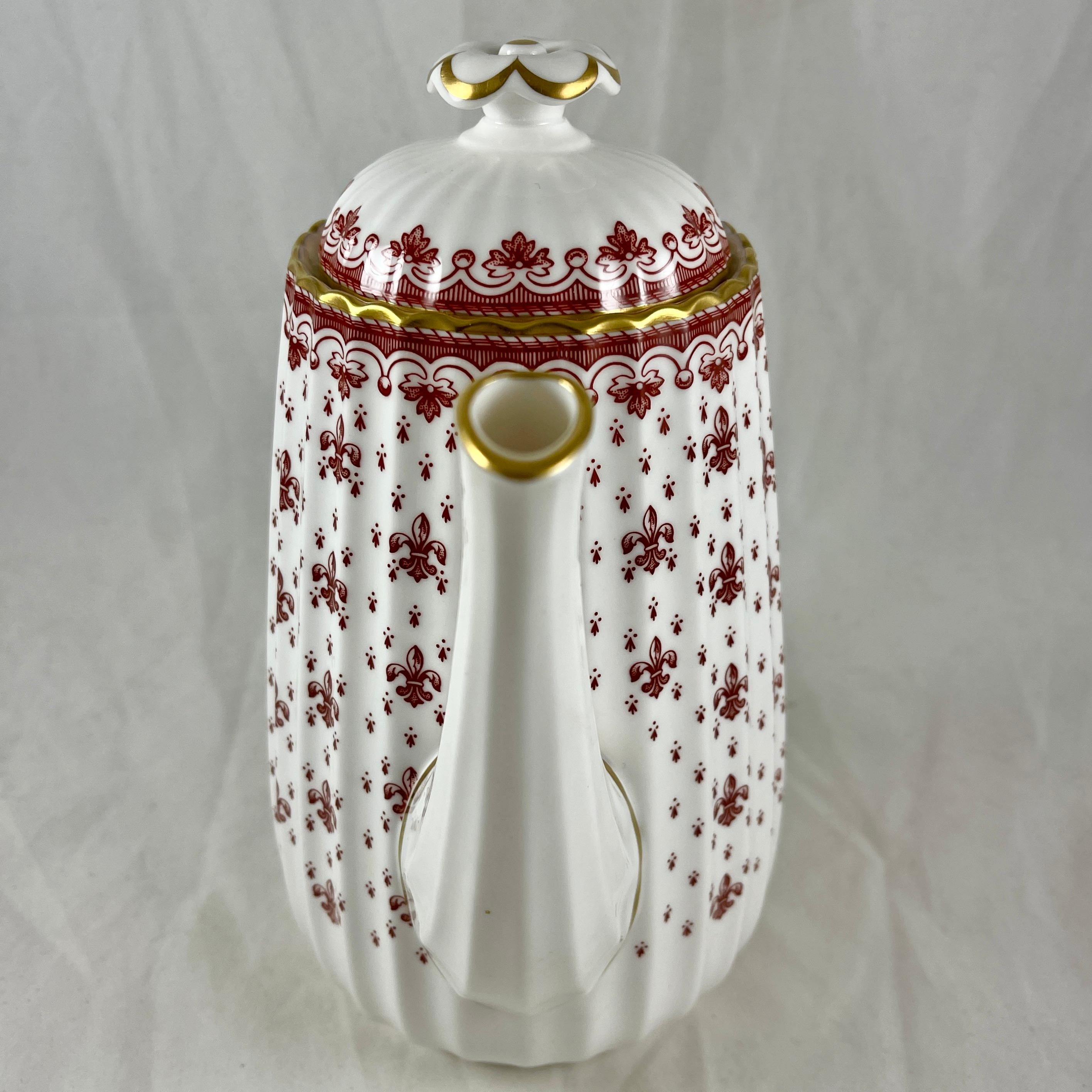 International Style Spode Fleur de Lys Red & Gold Bone China Fluted Chelsea Coffee Pot For Sale