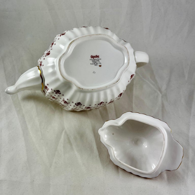 Spode Fleur de Lys Red and Gold Bone China Fluted Chelsea Tea Pot For ...