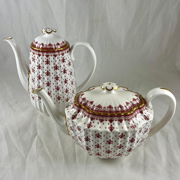 Spode Fleur de Lys Red and Gold Bone China Fluted Chelsea Tea Pot For ...