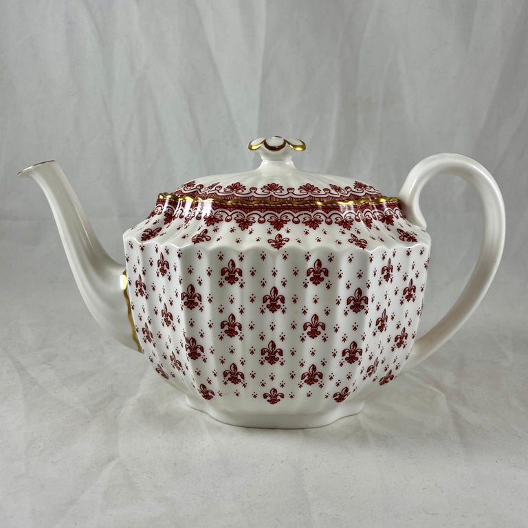 Spode Fleur de Lys Red and Gold Bone China Fluted Chelsea Tea Pot For ...