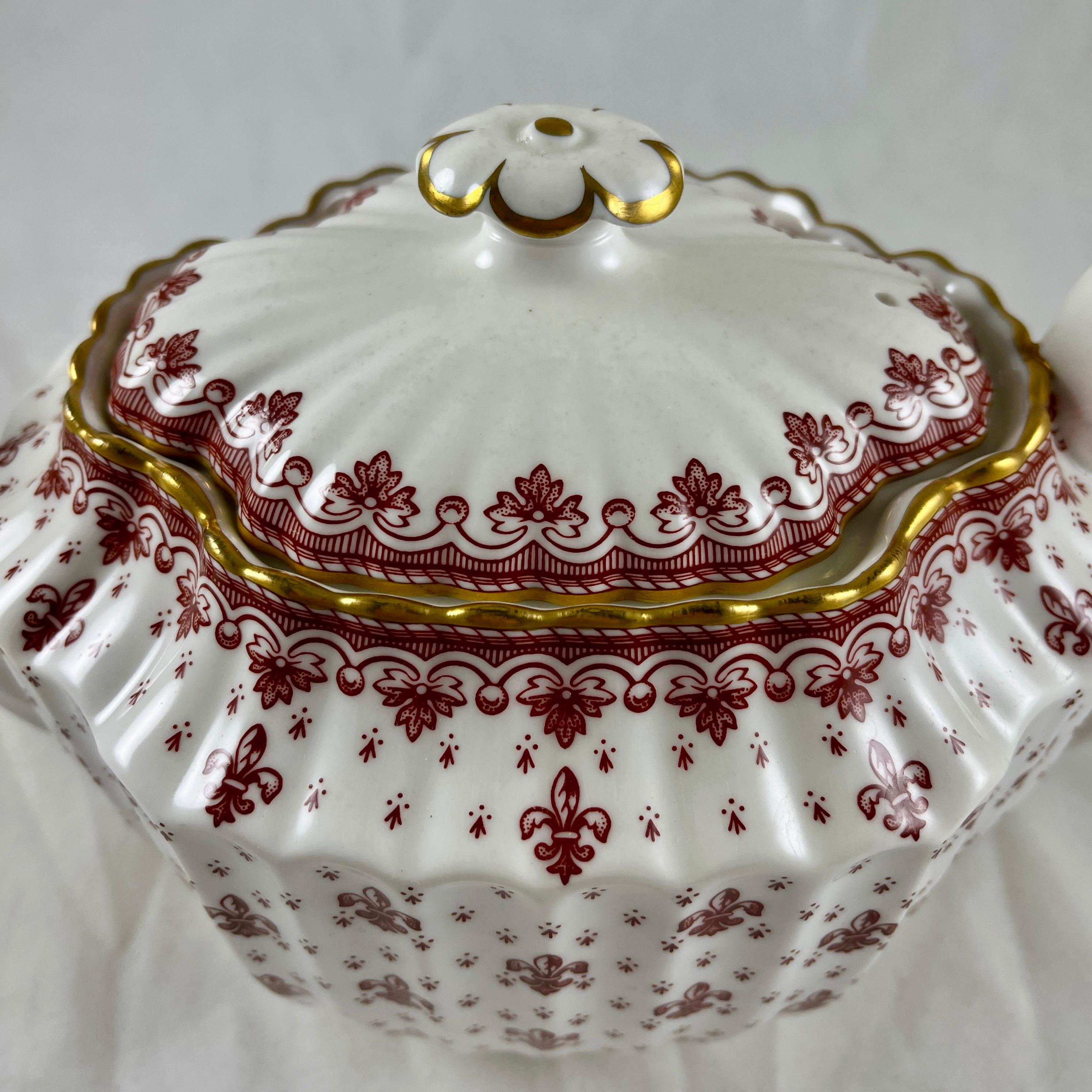 International Style Spode Fleur de Lys Red & Gold Bone China Fluted Chelsea Tea Pot For Sale