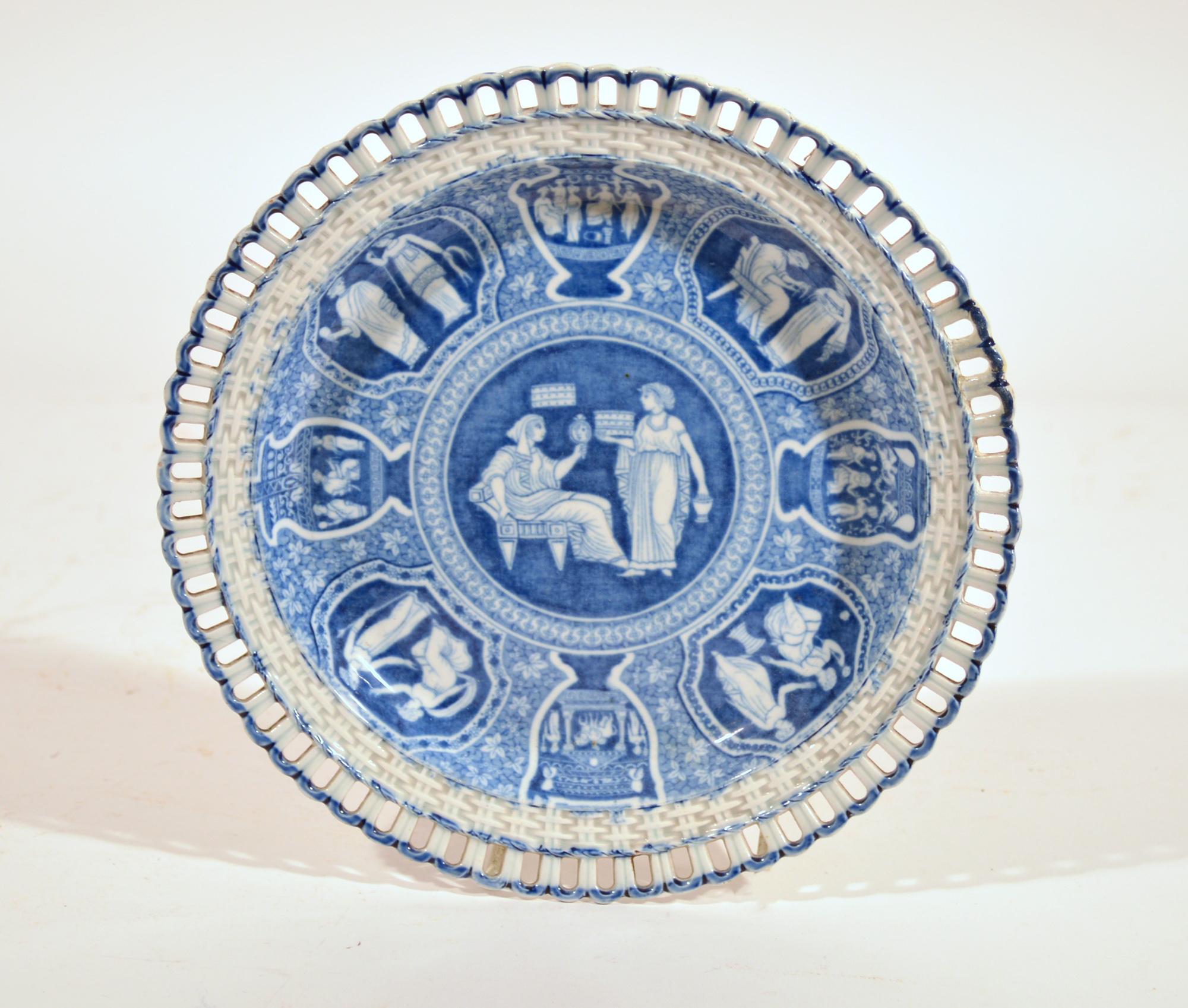 Spode Neoklassizistische blaue durchbrochene Dessertteller mit griechischem Muster (Neoklassisch) im Angebot