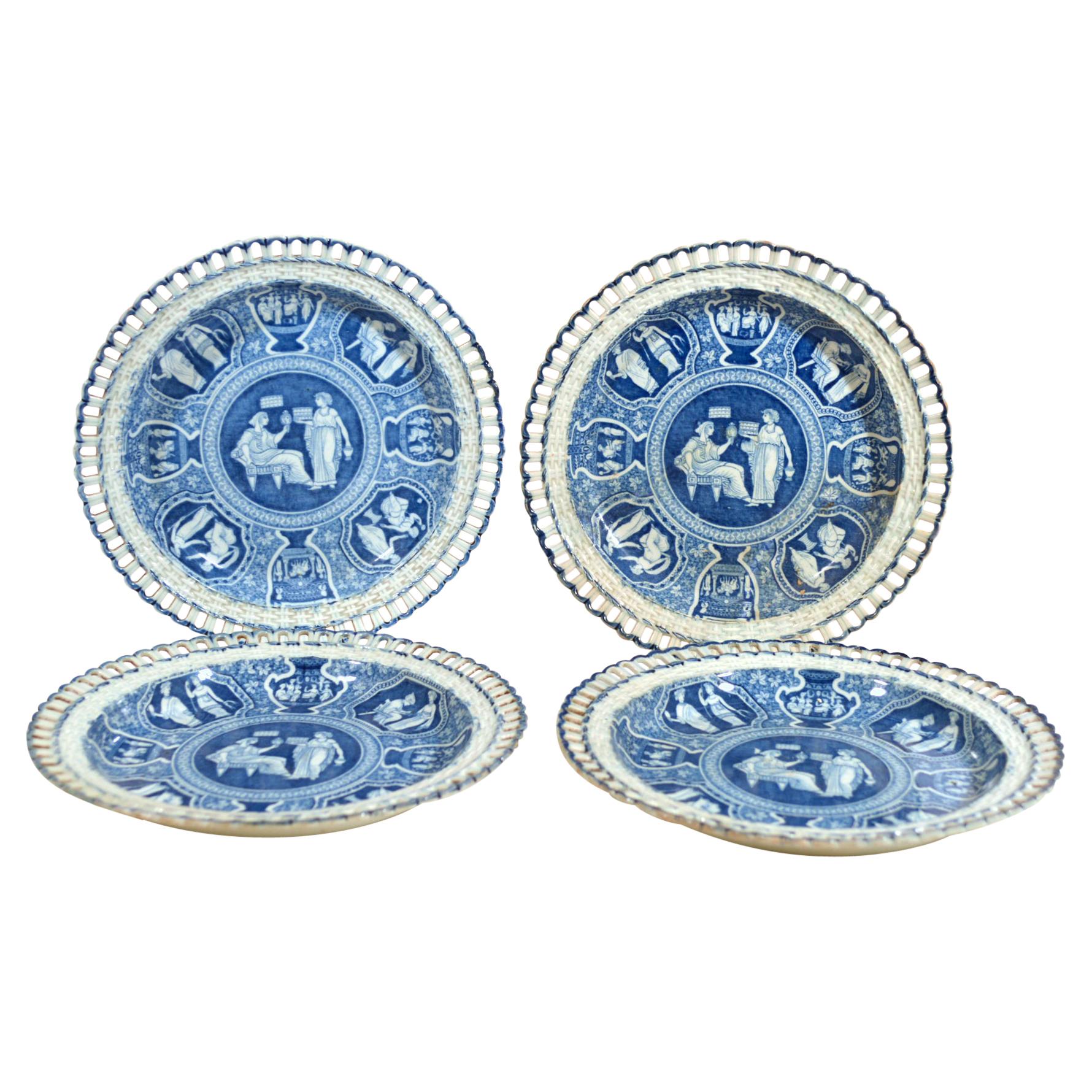 Assiettes à dessert Spode néoclassiques bleues ajourées à motif grecque