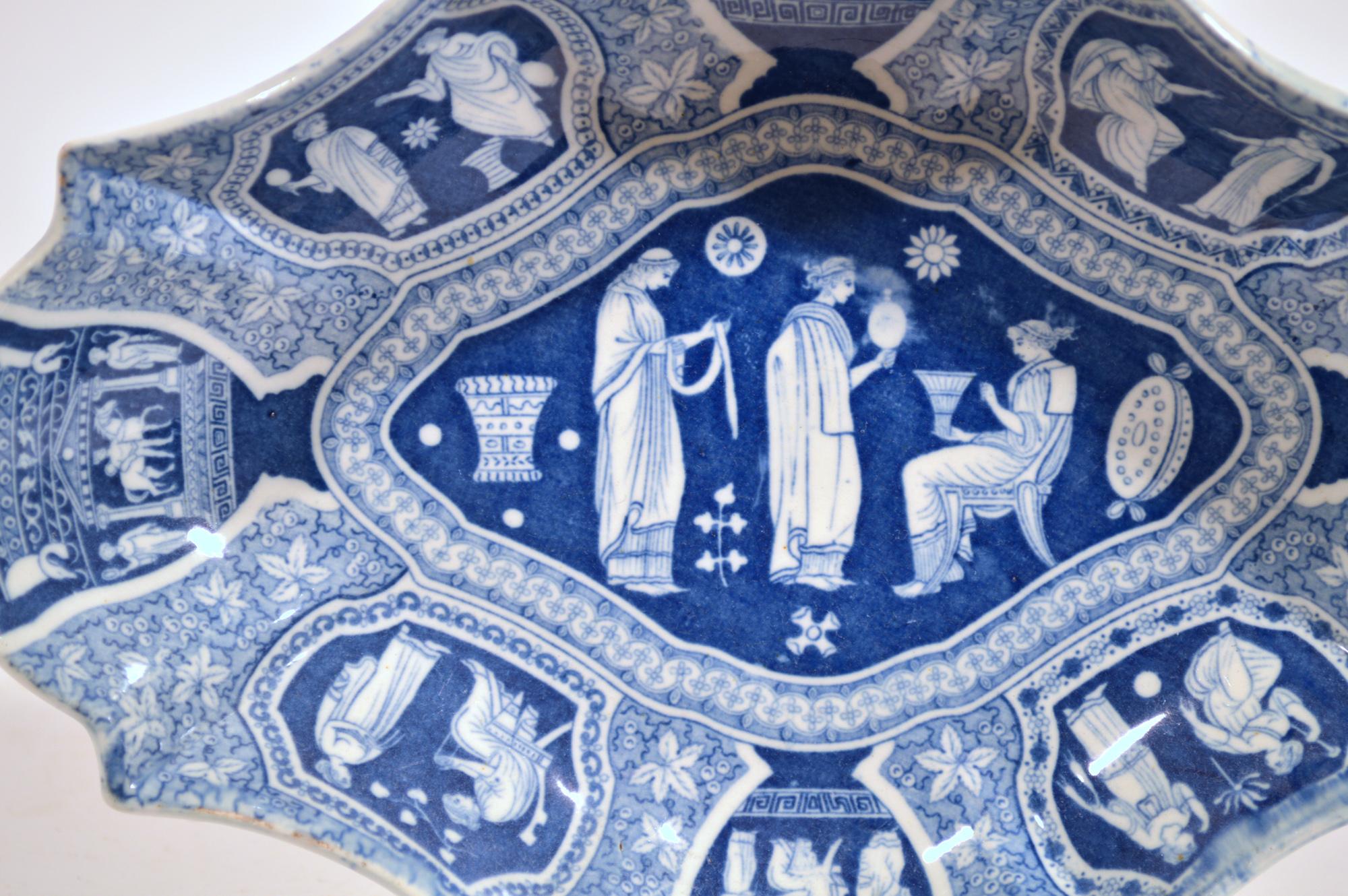 Anglais Plats à dessert ovales Spode néoclassiques à motif grec bleu en vente