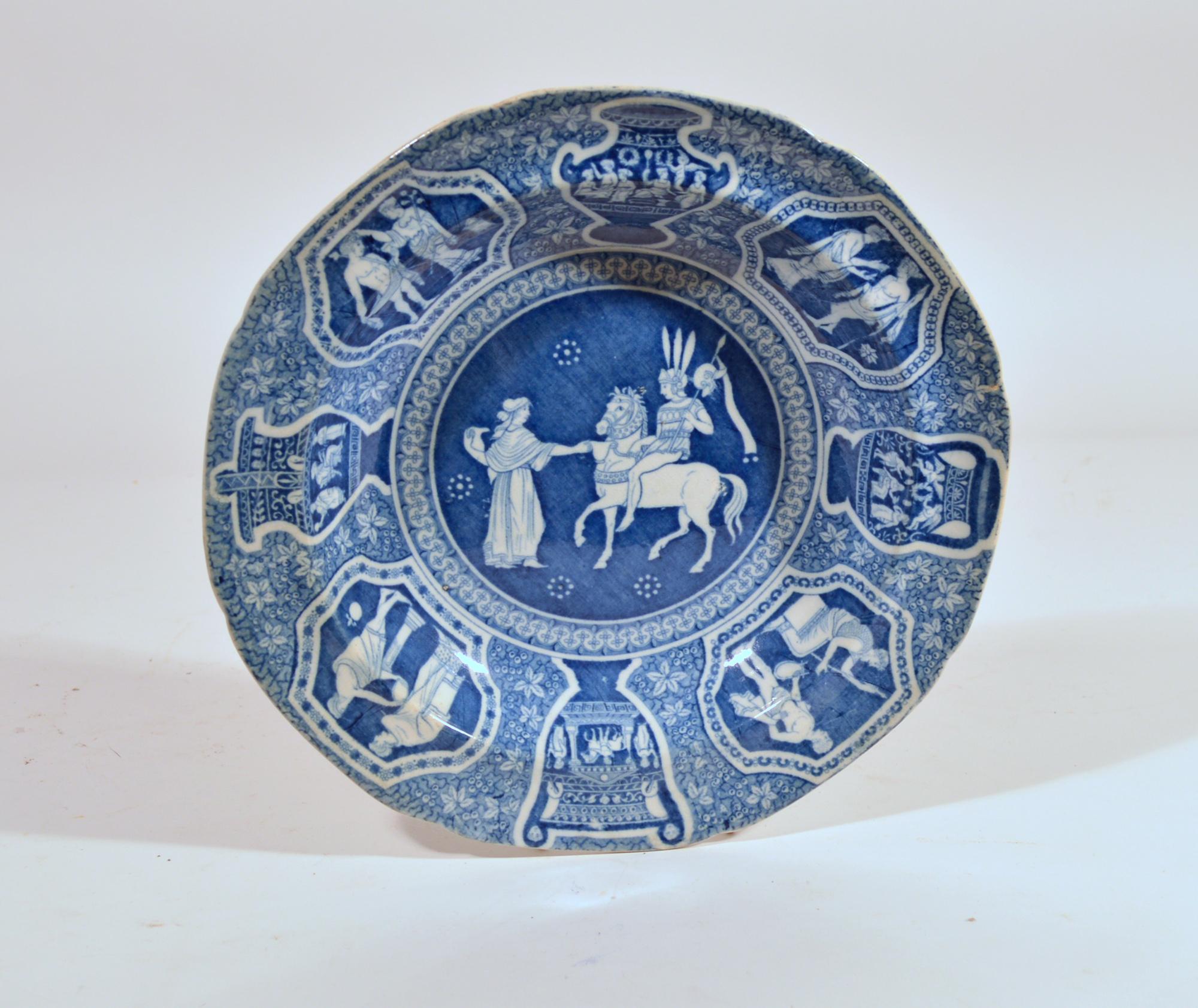 Georgien Assiettes à soupe Spode néoclassique bleue à motif grec, chevaux de Phliasie en vente