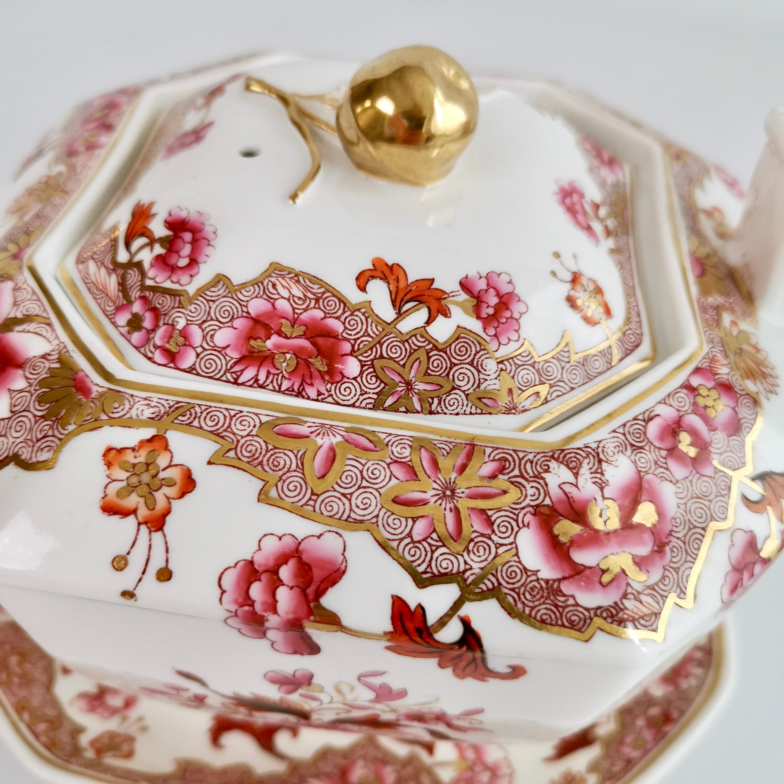 Spode Octagon Teapot on Stand, Felspar with Pink Chinoiserie, Regency 1821-1825 1