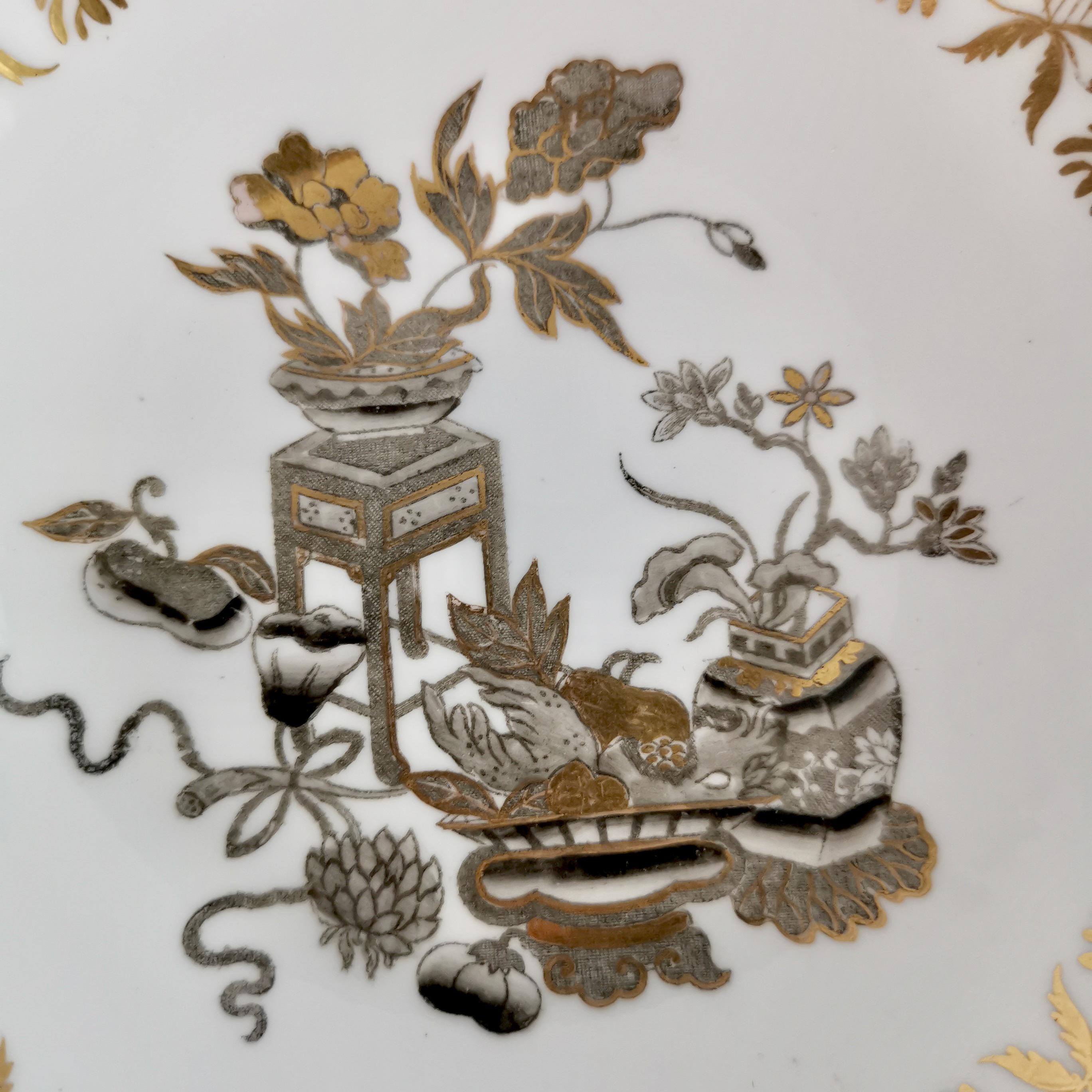 English Spode Orphaned Porcelain Saucer, Chinoiserie Gilt Potted Flowers, Regency ca1820 For Sale