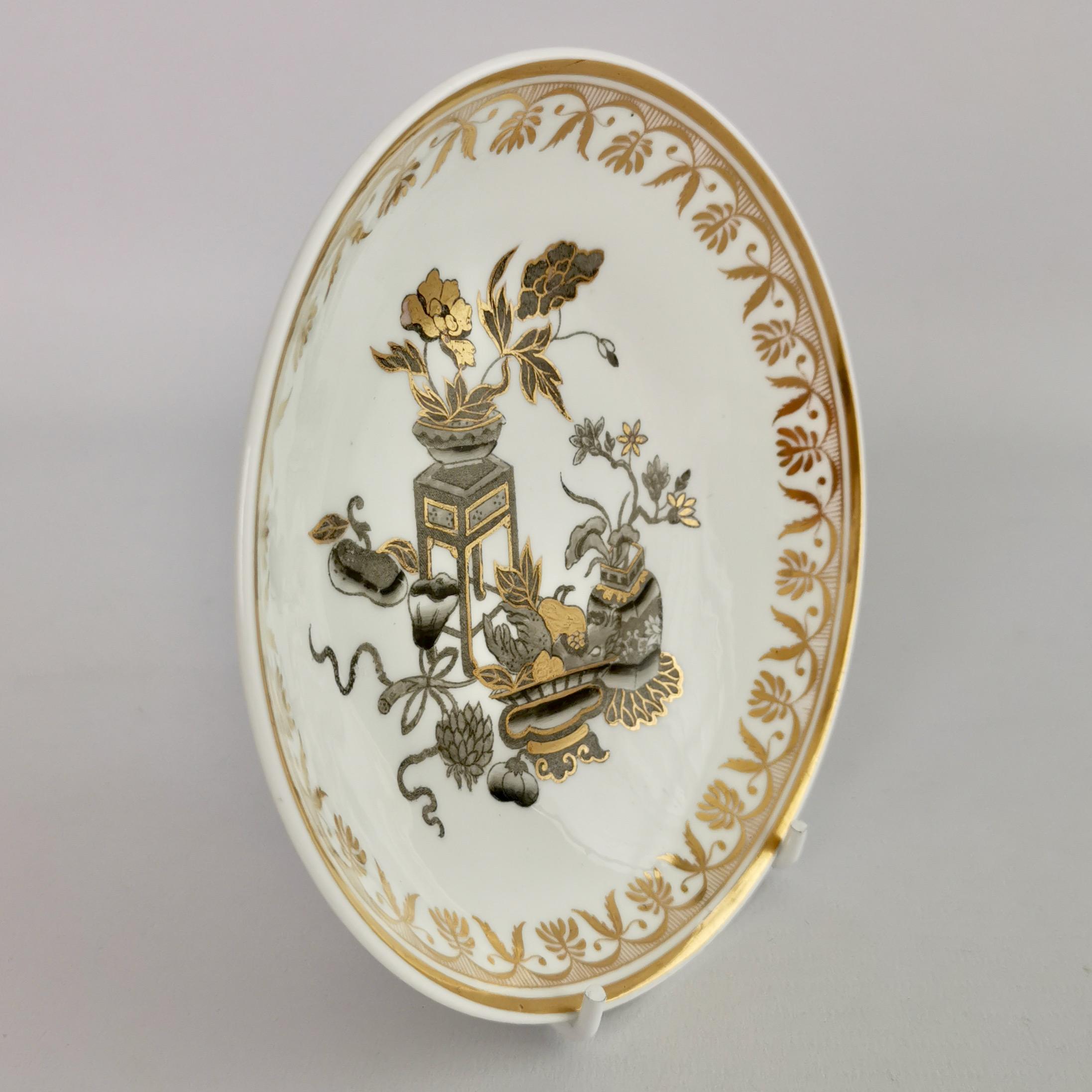 Spode Orphaned Porcelain Saucer, Chinoiserie Gilt Potted Flowers, Regency ca1820 For Sale 1