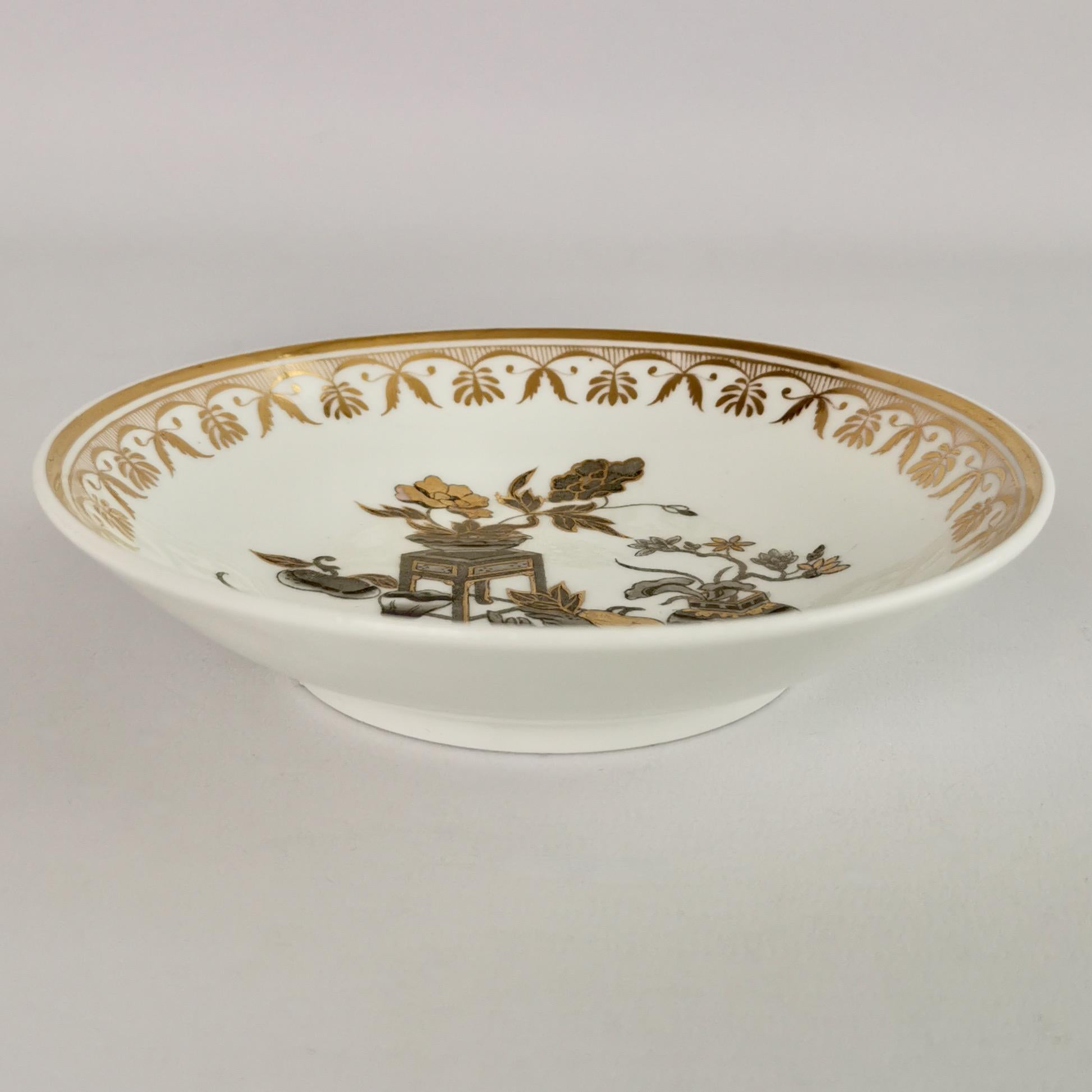 Spode Orphaned Porcelain Saucer, Chinoiserie Gilt Potted Flowers, Regency ca1820 For Sale 2