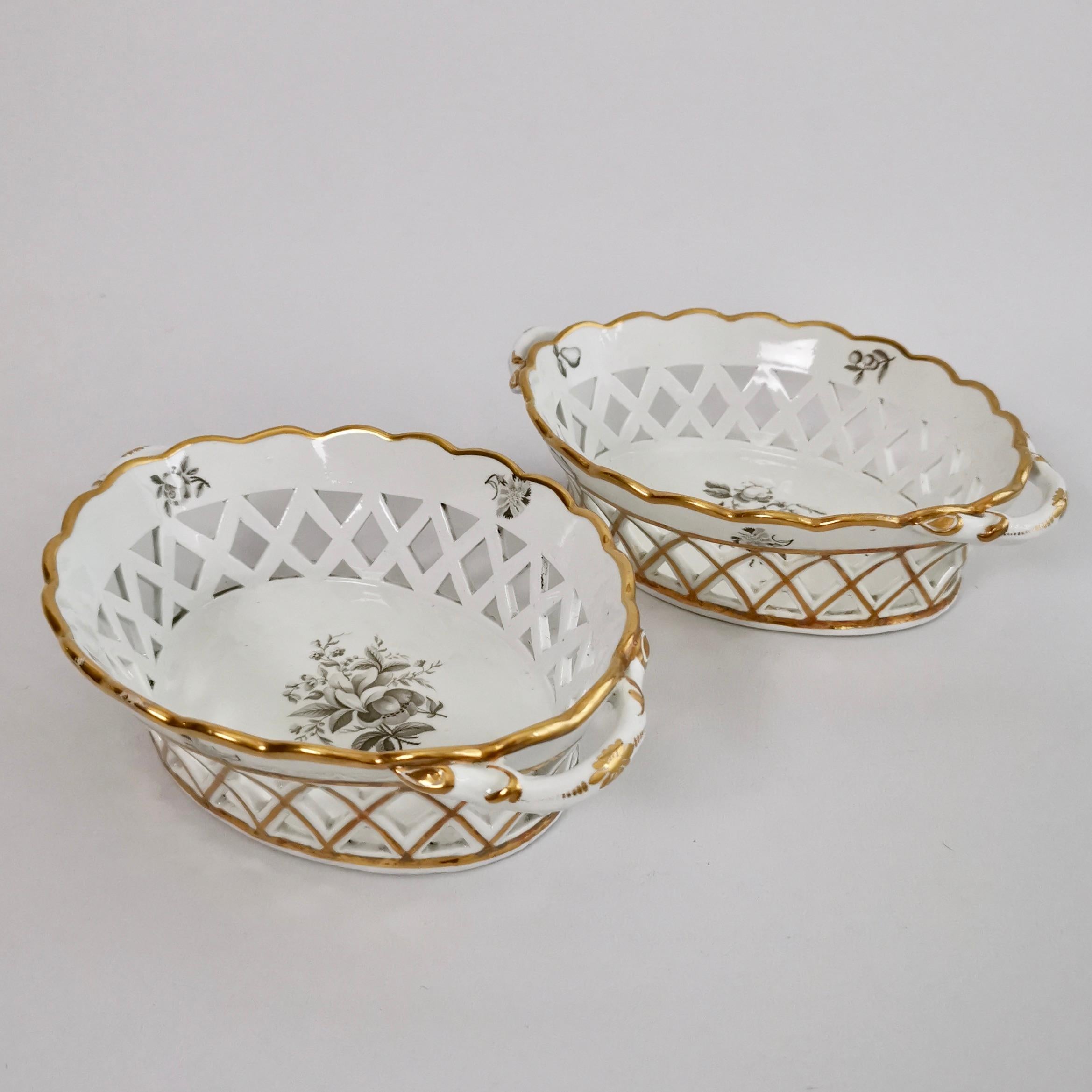 English Spode Pair of Porcelain Bread Baskets, White with Bat Printed Flowers, ca 1810