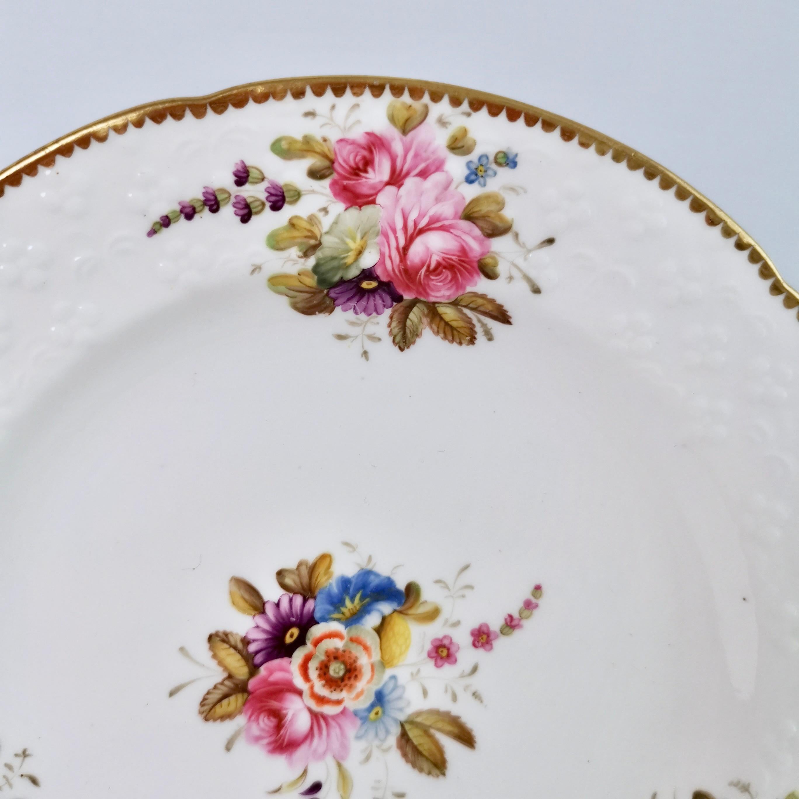 Early 19th Century Spode Pair of Porcelain Tea Plates, White with Flower Sprays, Regency ca 1816