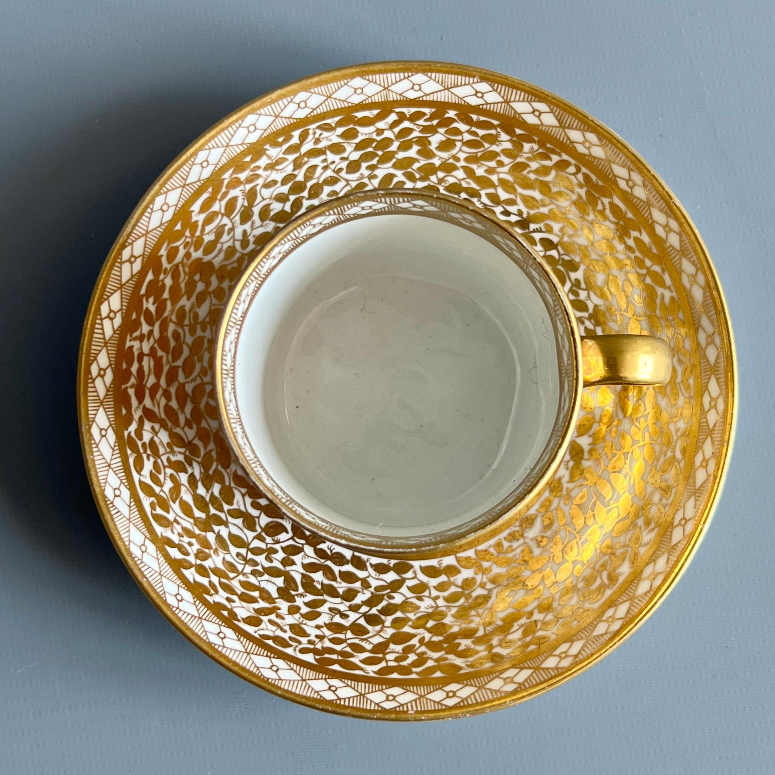 Spode Porcelain Coffee Can, Neoclassical Gilt Foliage, Georgian ca 1804 In Good Condition In London, GB