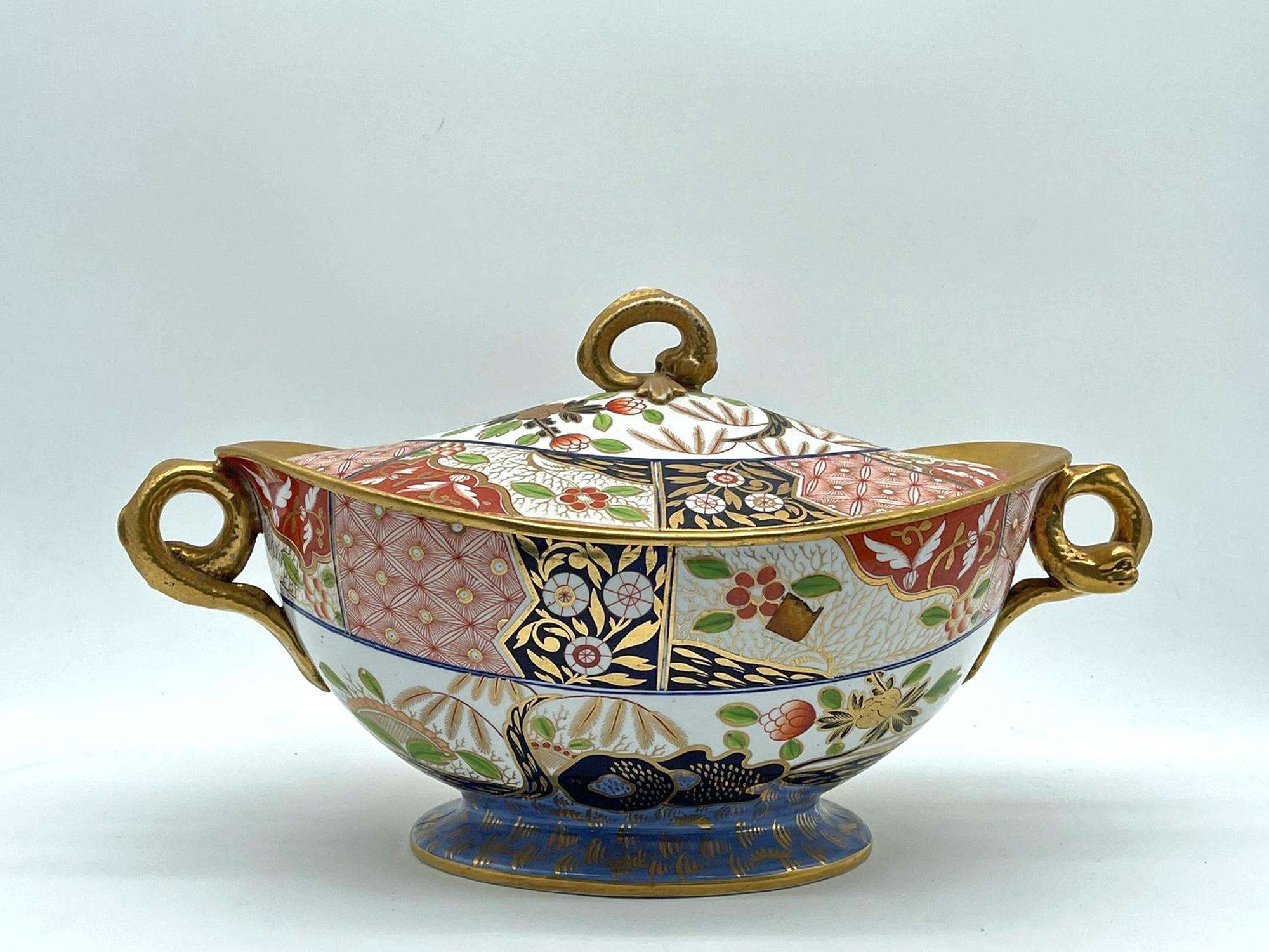 Sopera y Tapa de Porcelana Spode Patrón Japonés, Patrón Roca y Árbol en Bueno estado para la venta en Downingtown, PA