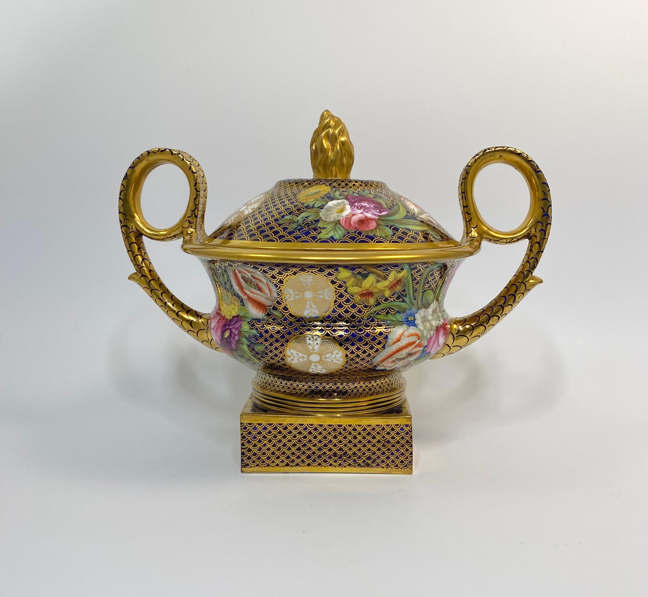 English Spode porcelain pot pourri and cover, ‘1166’ pattern, c. 1820.