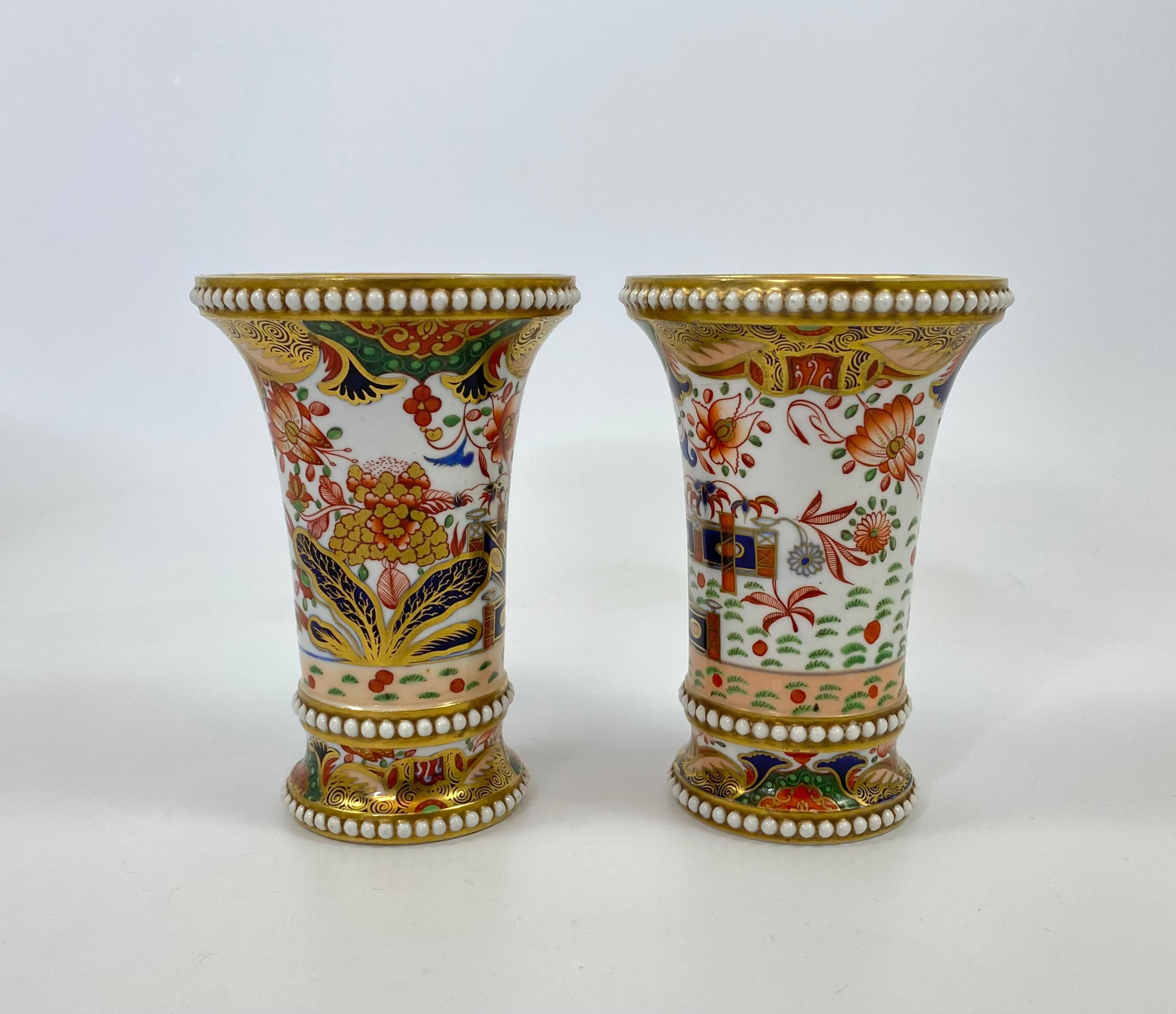 Spode Porcelain Spill Vase Garniture. Imari Pattern, c. 1810 In Excellent Condition In Gargrave, North Yorkshire