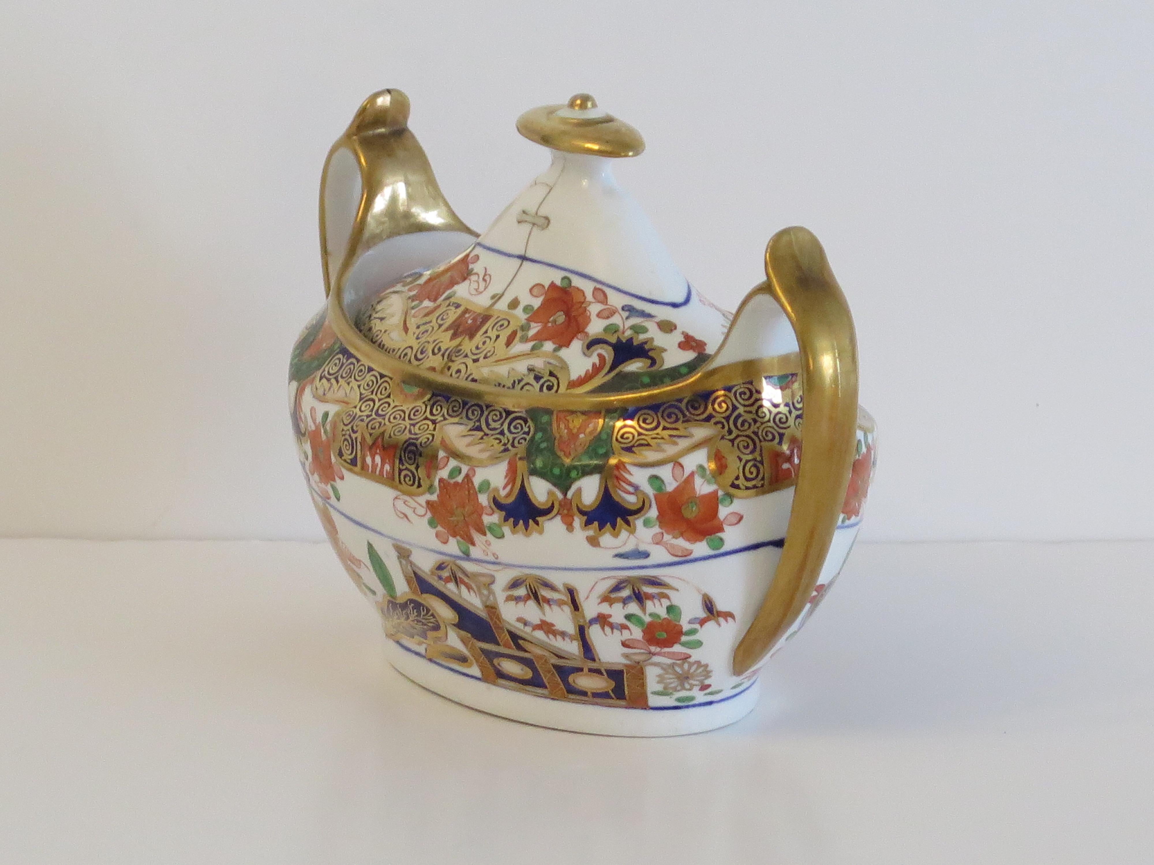 Spode Porcelain Sucrier Hand Painted and Gilded Pattern 967, circa 1810 In Good Condition For Sale In Lincoln, Lincolnshire