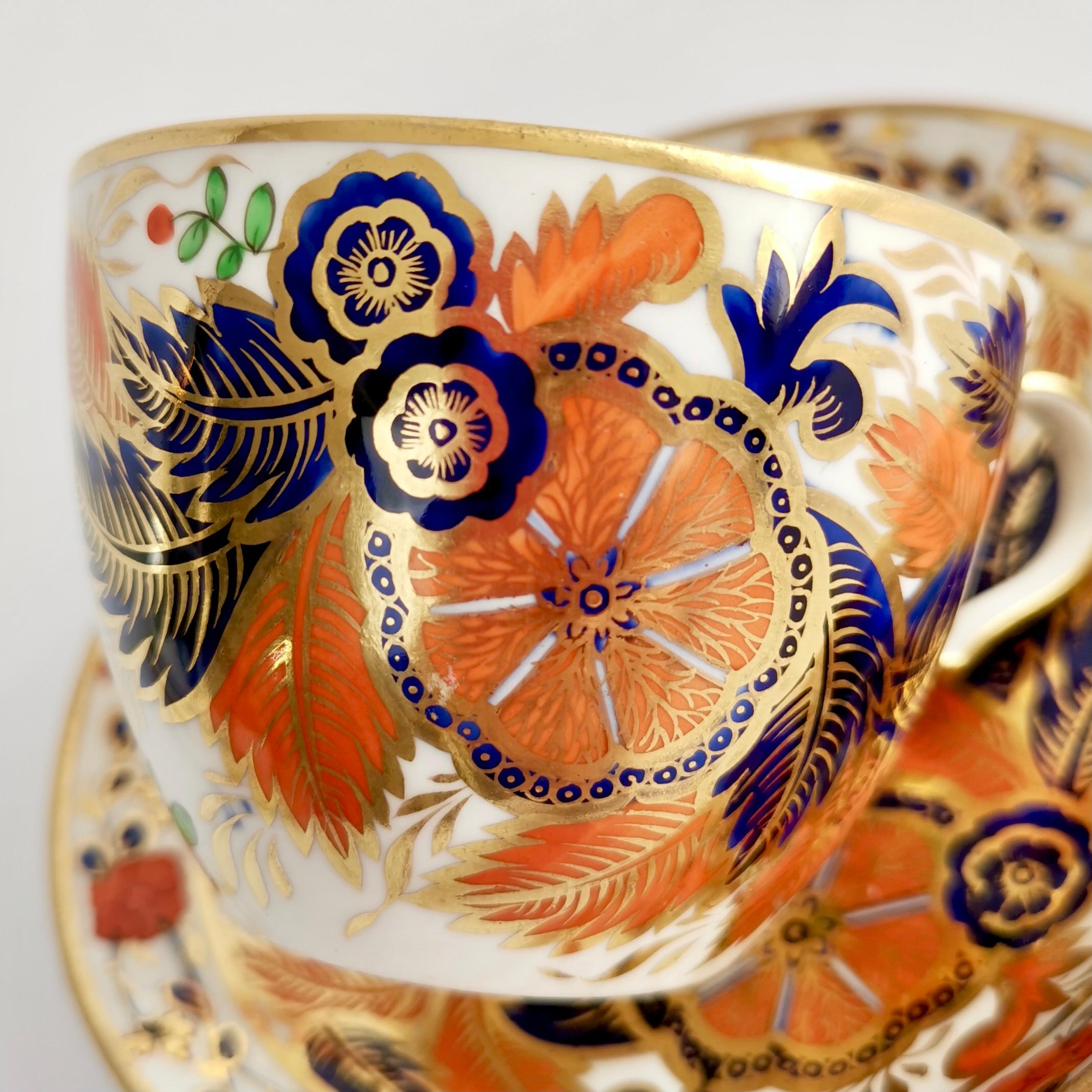 Spode Porcelain Teacup, Imari Pattern Originally New Hall, Regency, ca 1810 In Good Condition In London, GB