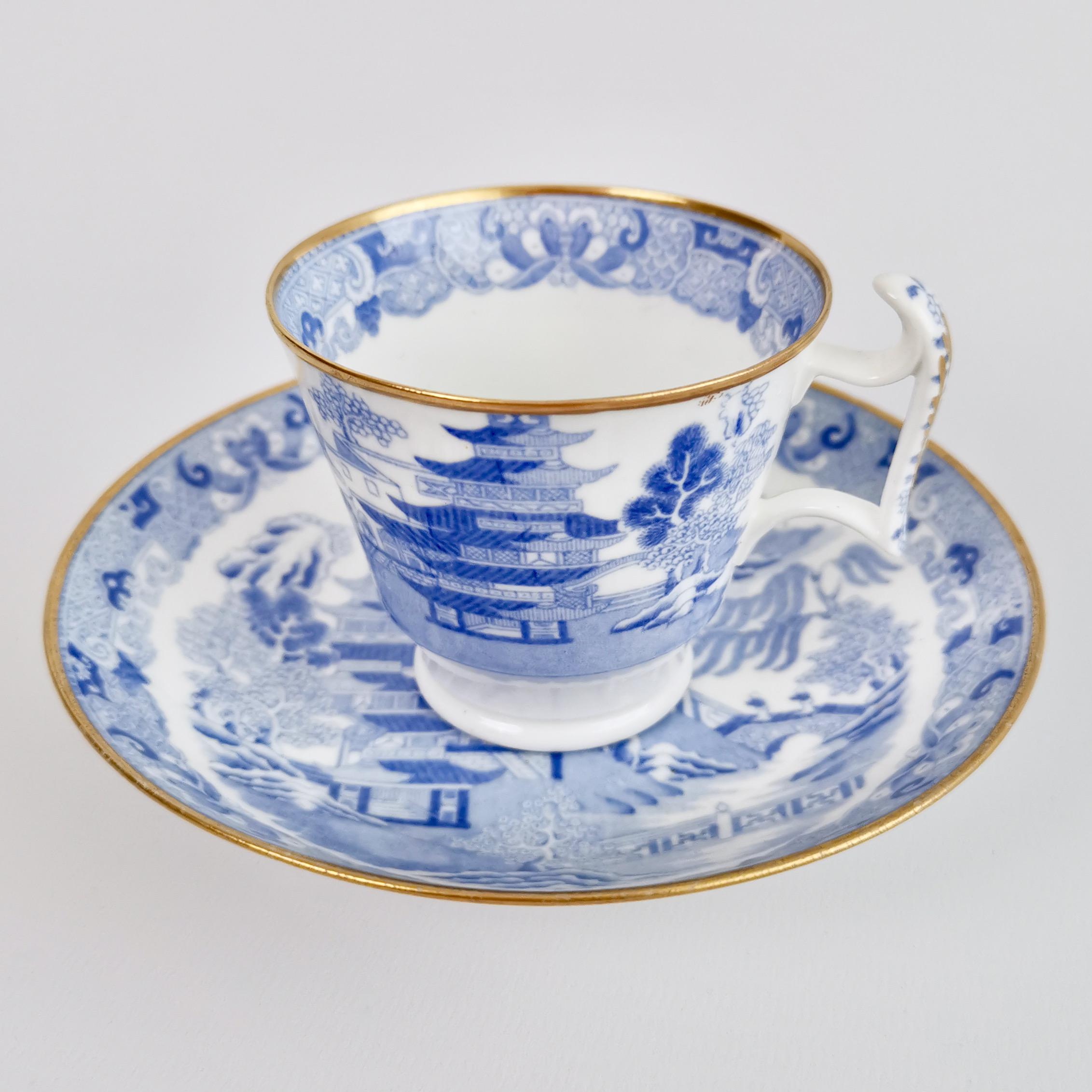 English Spode Porcelain Teacup Trio, Brosely Pagoda Blue and White Transfer, ca 1815