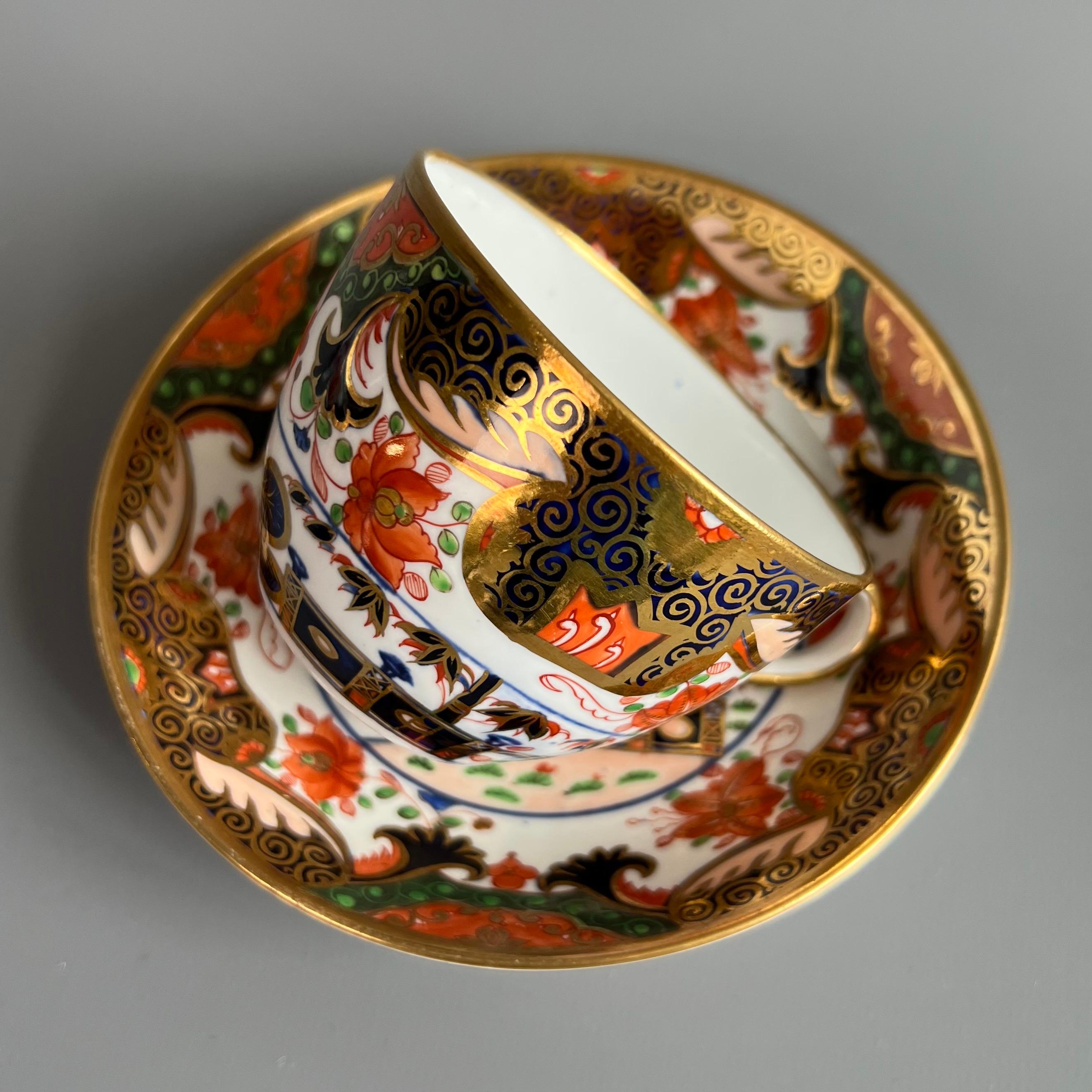 Hand-Painted Spode Porcelain Teacup Trio, Imari Tobacco Leaf Patt. 967, Regency, circa 1810