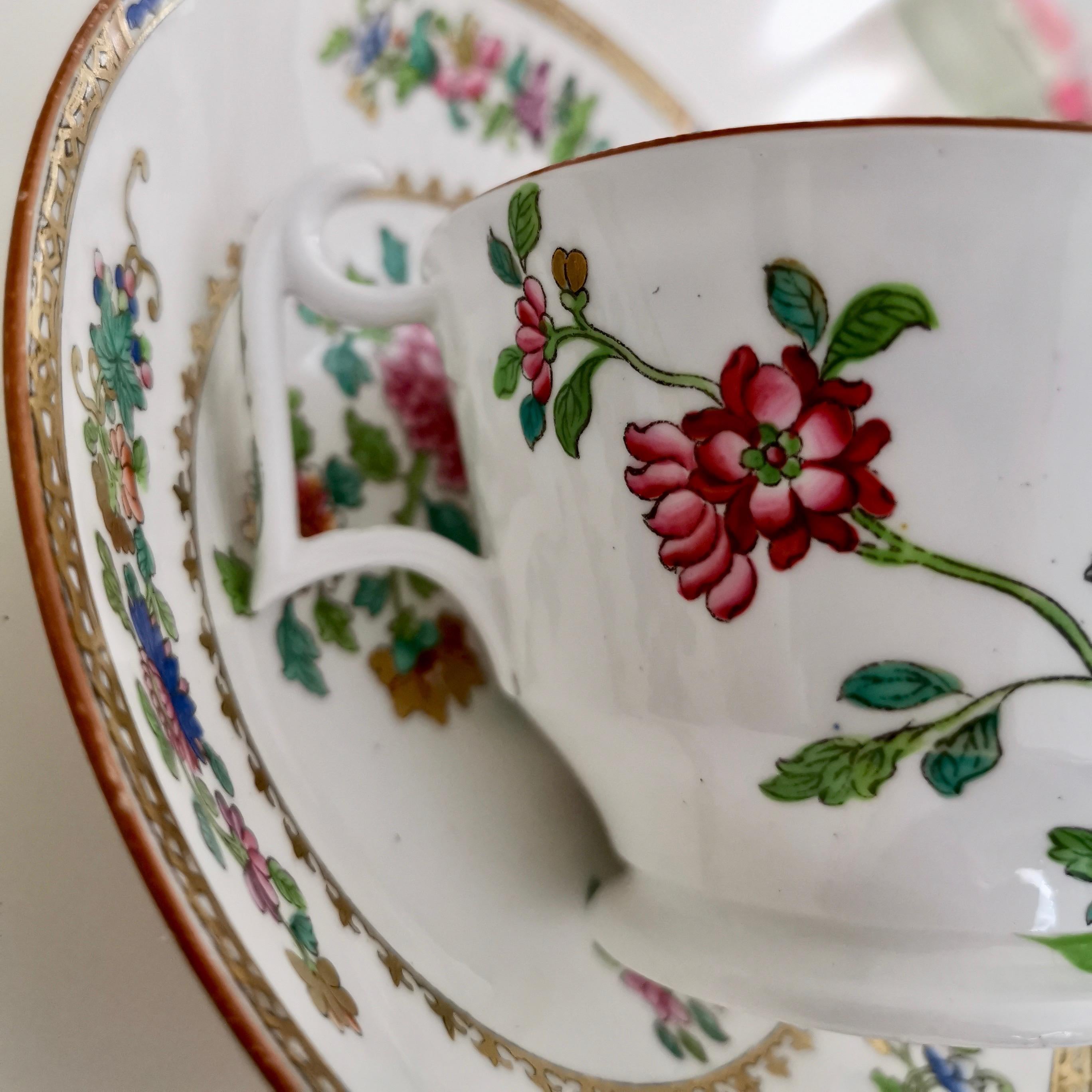 Spode Porcelain Teacup Trio, Peacock Pattern 2083, Regency, 1814-1825 5