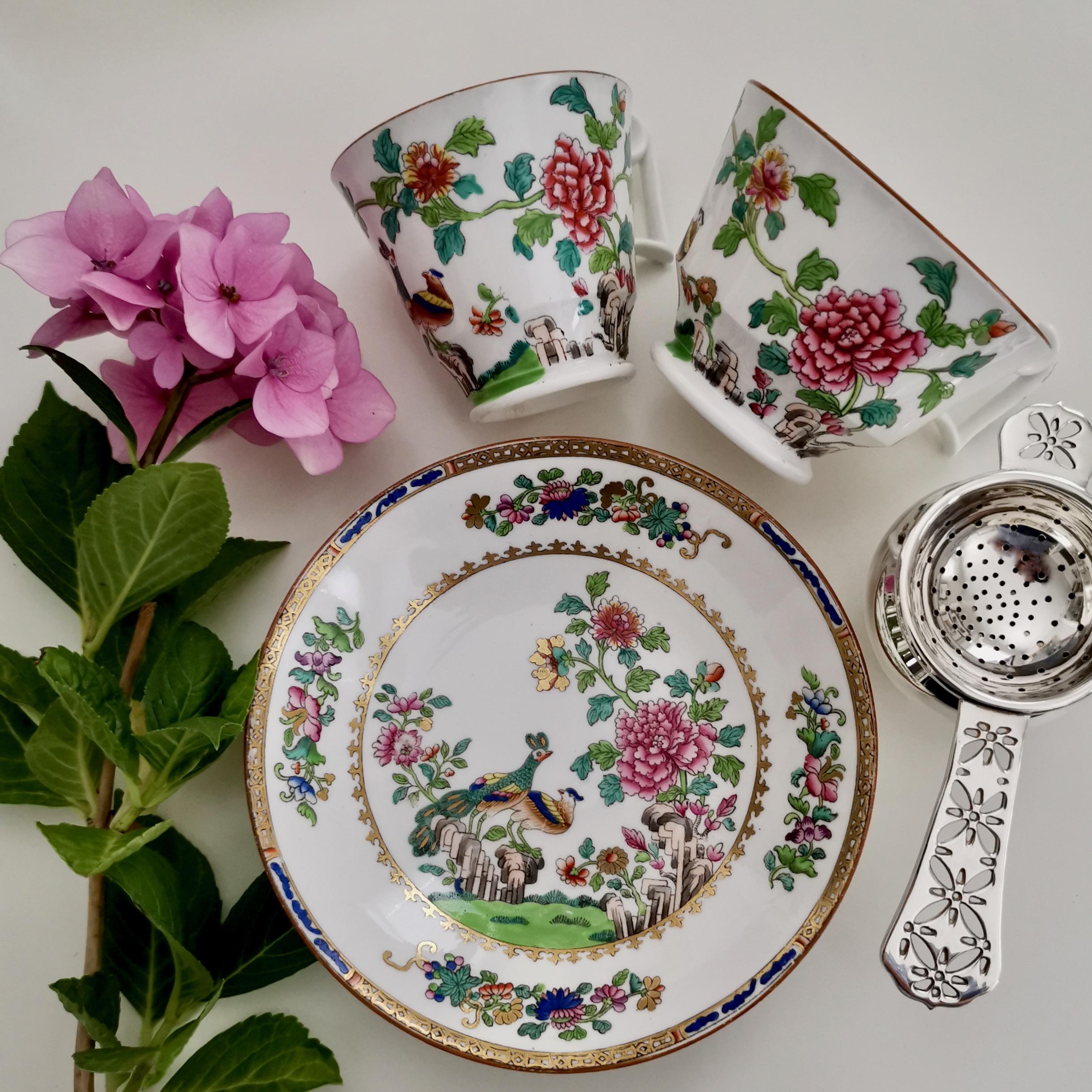 This is a beautiful true trio made by Spode between 1813 and 1825. In the late 18th and early 19th century teacups and coffee cups would share a saucer, as you would never drink tea and coffee at the same time, why invest in an extra