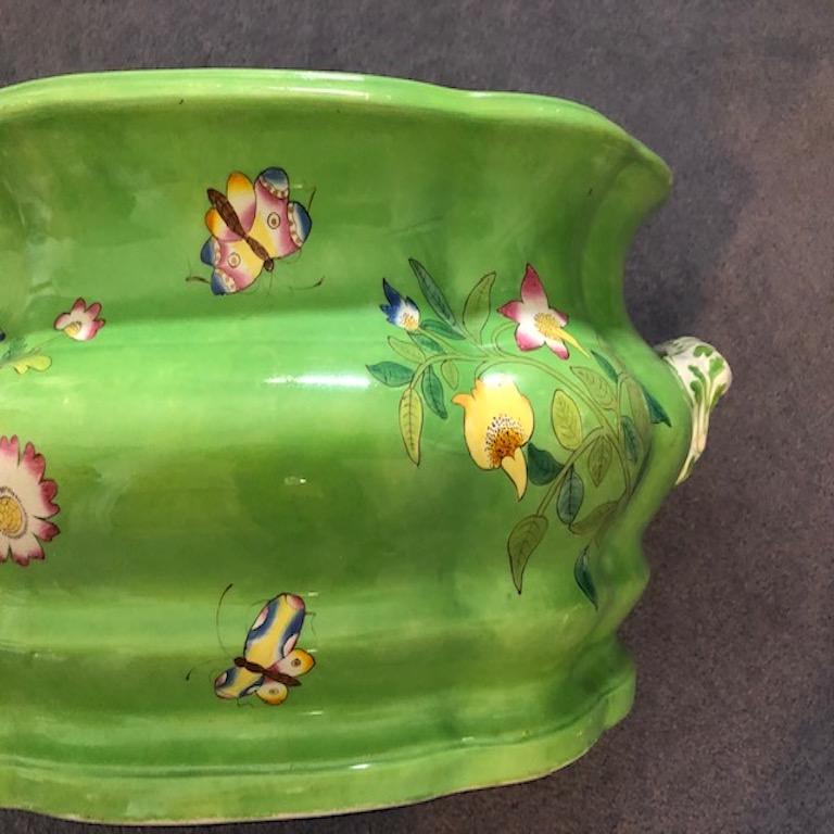 Spode Pottery Footbath with a Bright Green Ground with Sprays In Good Condition In London, GB