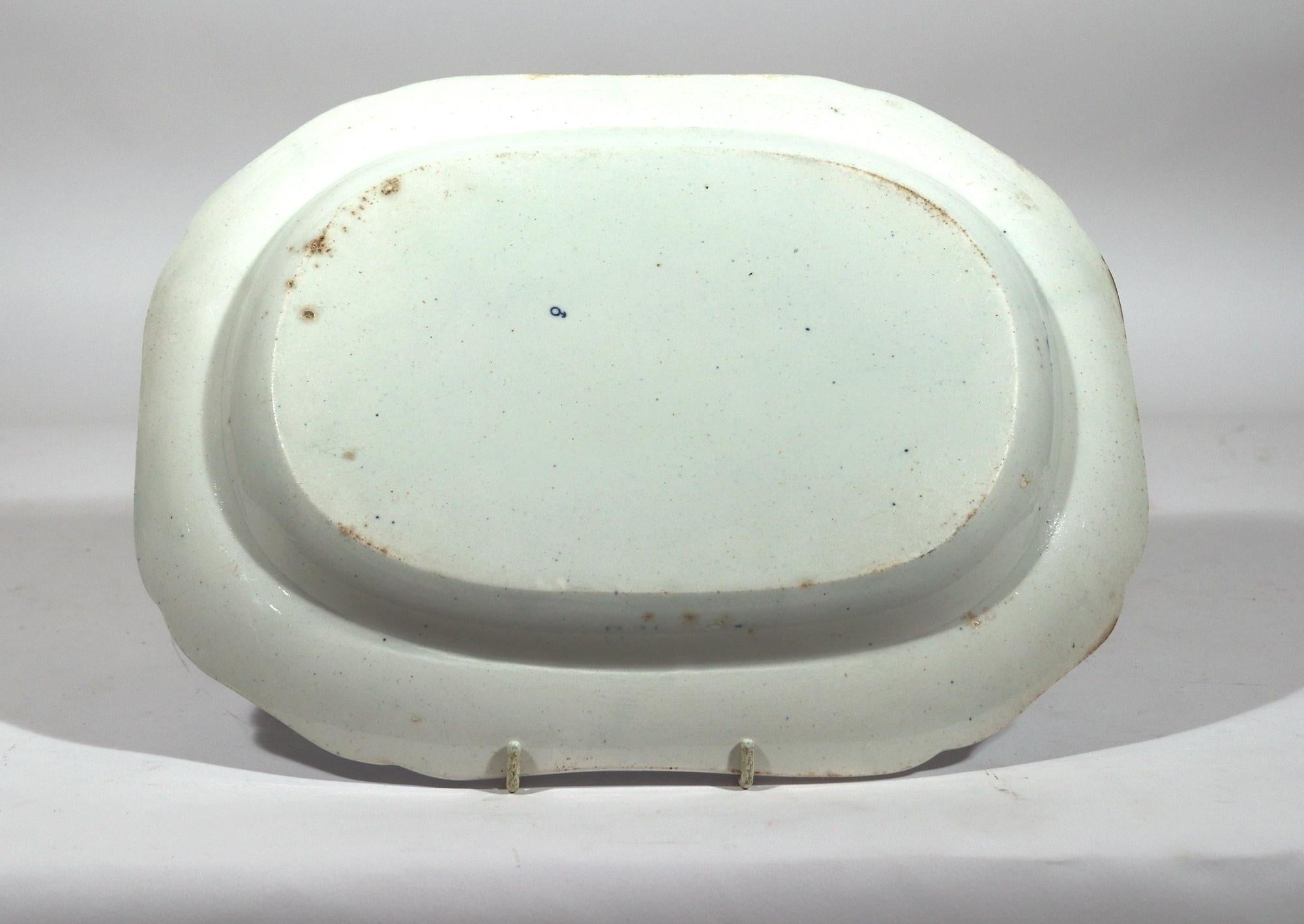 Plato azul con motivo griego neoclásico de la cerámica Spode de la Regencia siglo XIX en venta