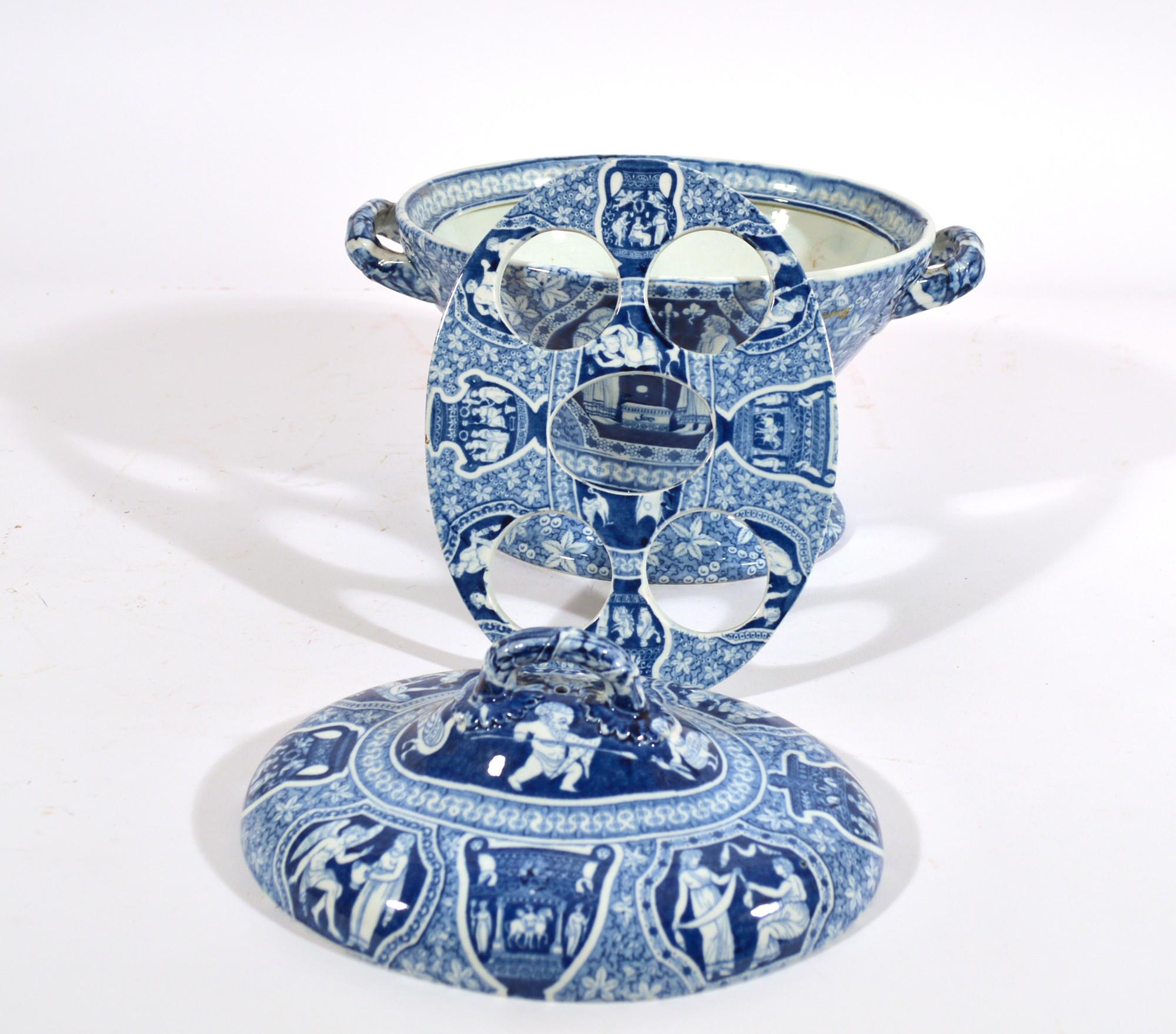 Spode Pottery Neoklassizistisches Supper-Set mit griechischem Muster und blauem Druck  im Angebot 1