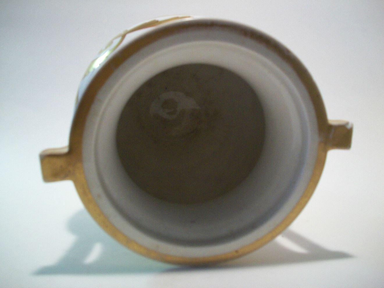 Spode, Rare Antique Gilt Porcelain Low Scent Jar, Pattern No. 671, circa 1805 For Sale 5