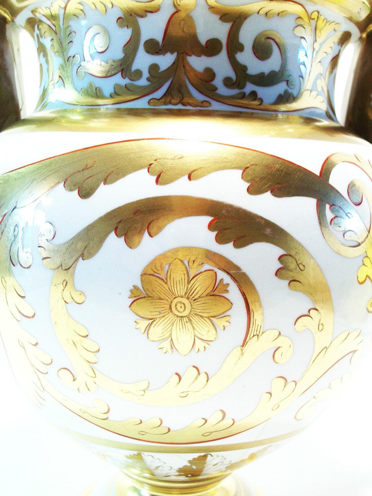 Spode, Rare Antique Gilt Porcelain Low Scent Jar, Pattern No. 671, circa 1805 For Sale 1