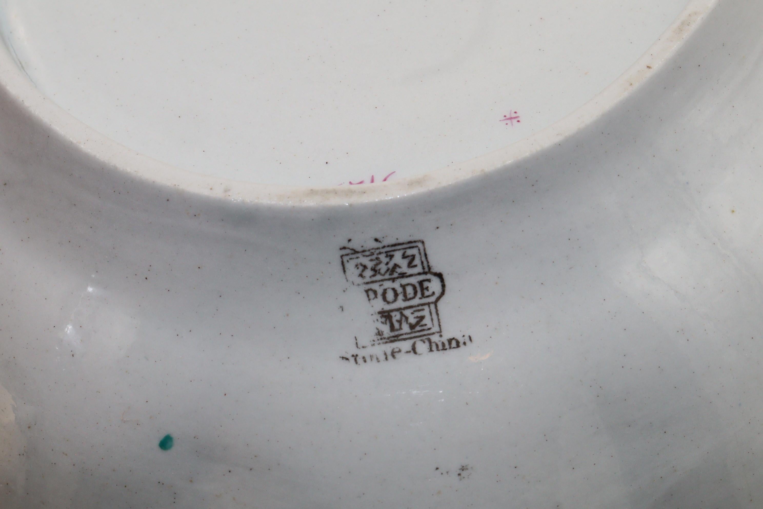 Spode shell shaped dessert bowl pattern 3125 In Good Condition For Sale In East Geelong, VIC